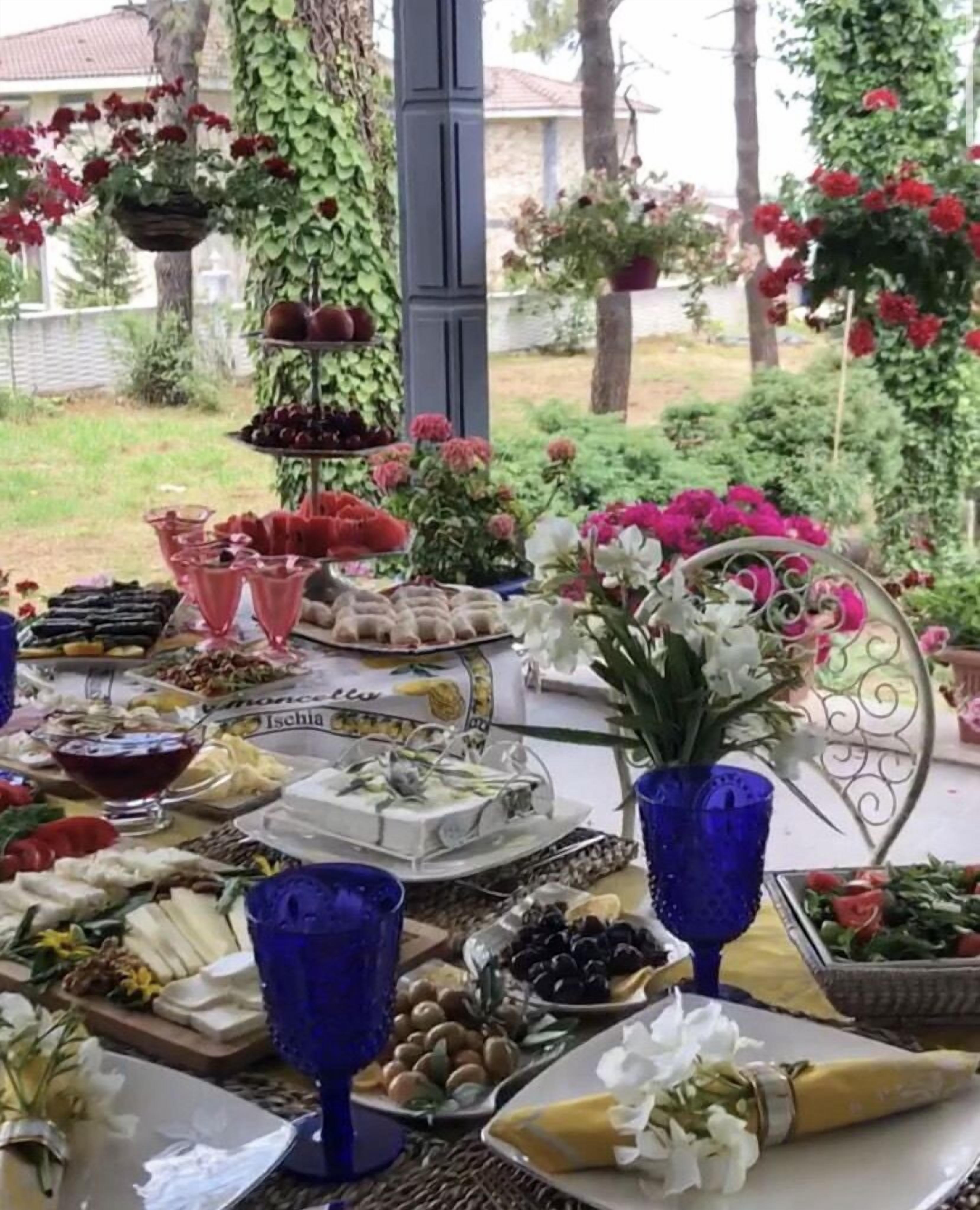 Lalezar Sea & Garden Hotel