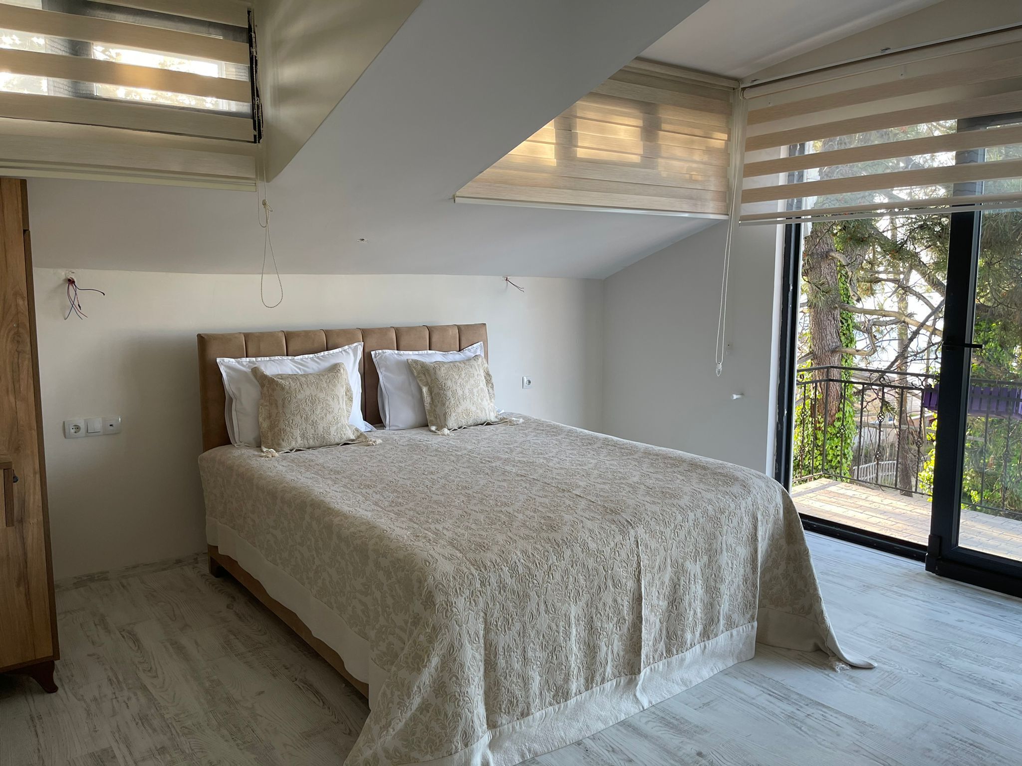 Lalezar Sea & Garden Hotel