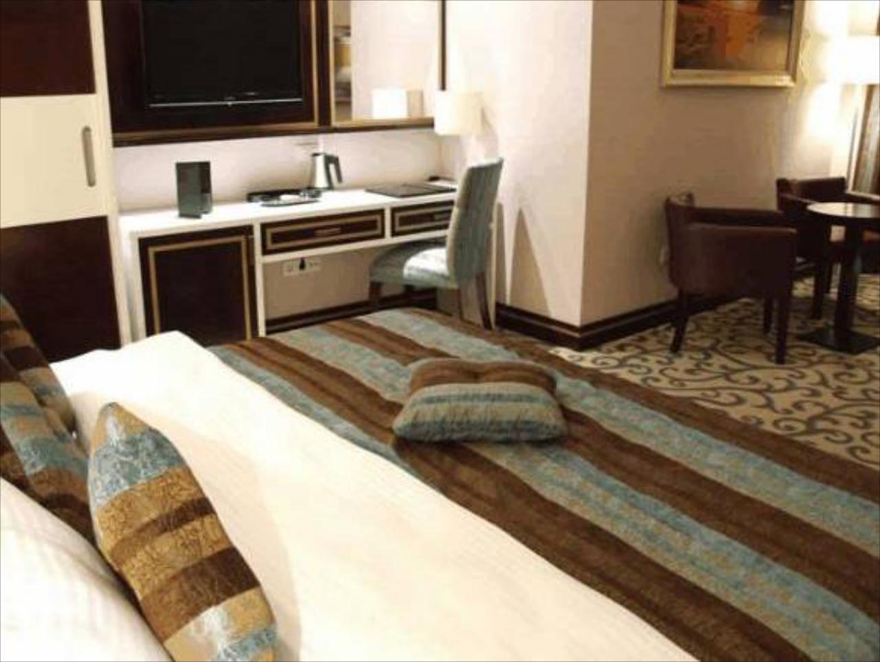 For You Hotel