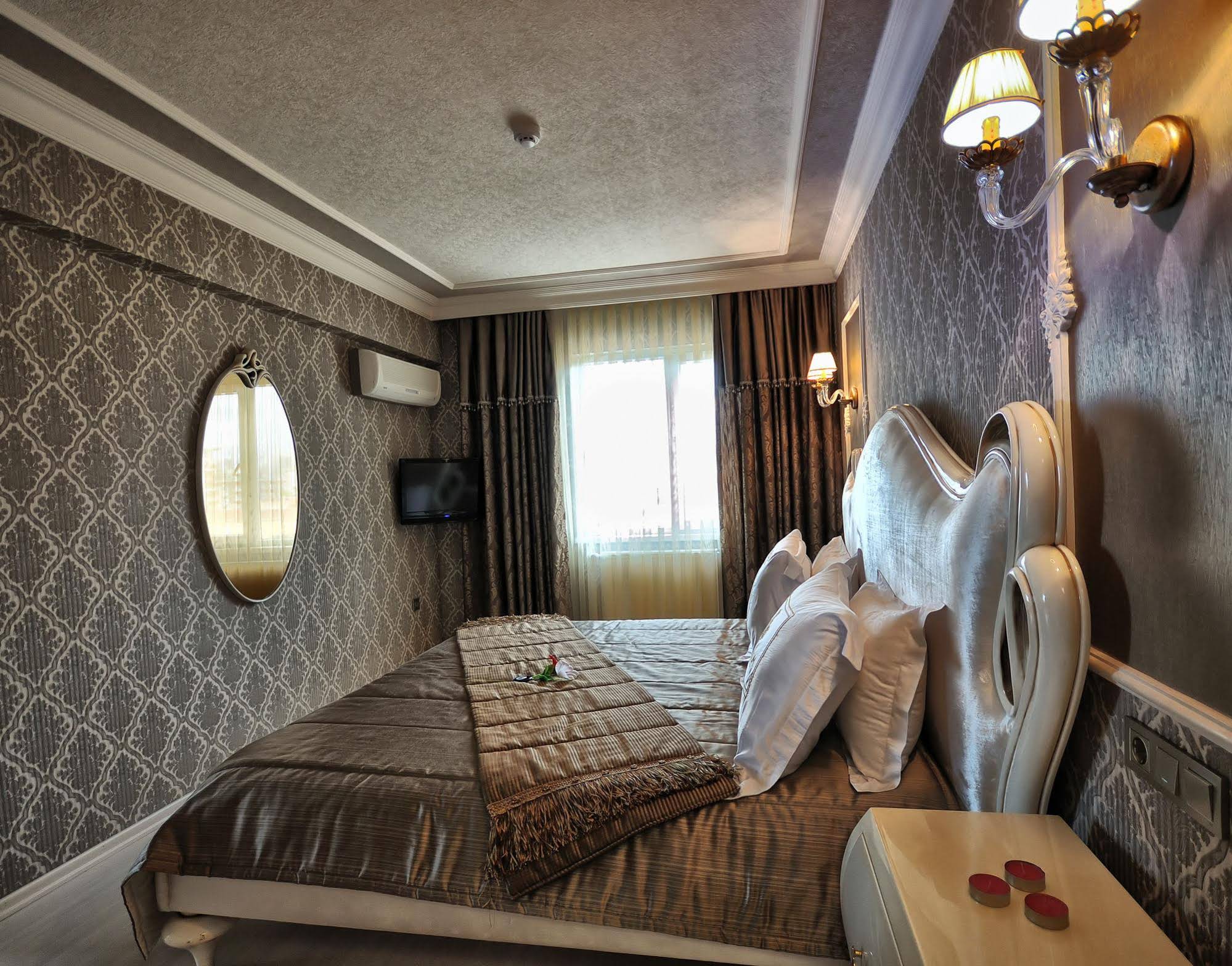 Grand Atakum Hotel