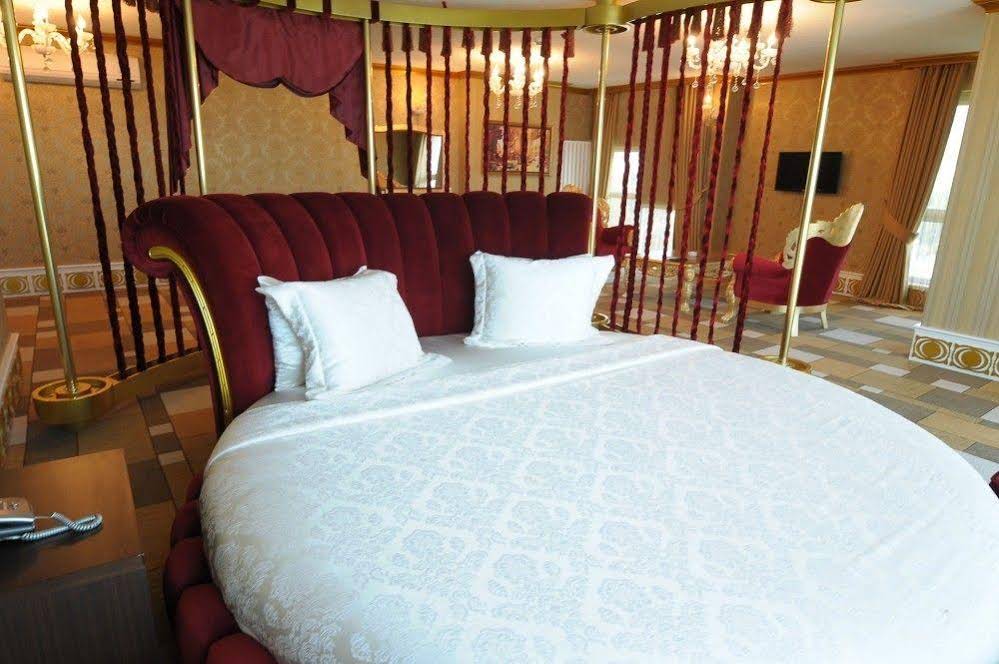 Grand De Luxe Amisos Hotel