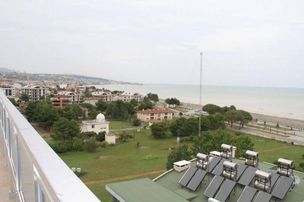 Grand De Luxe Amisos Hotel