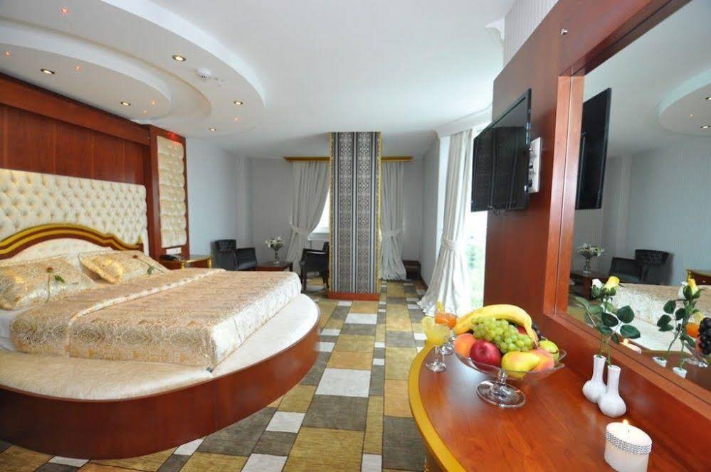 Grand De Luxe Amisos Hotel