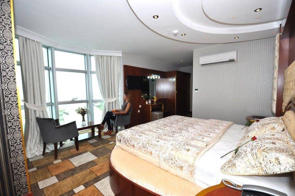 Grand De Luxe Amisos Hotel