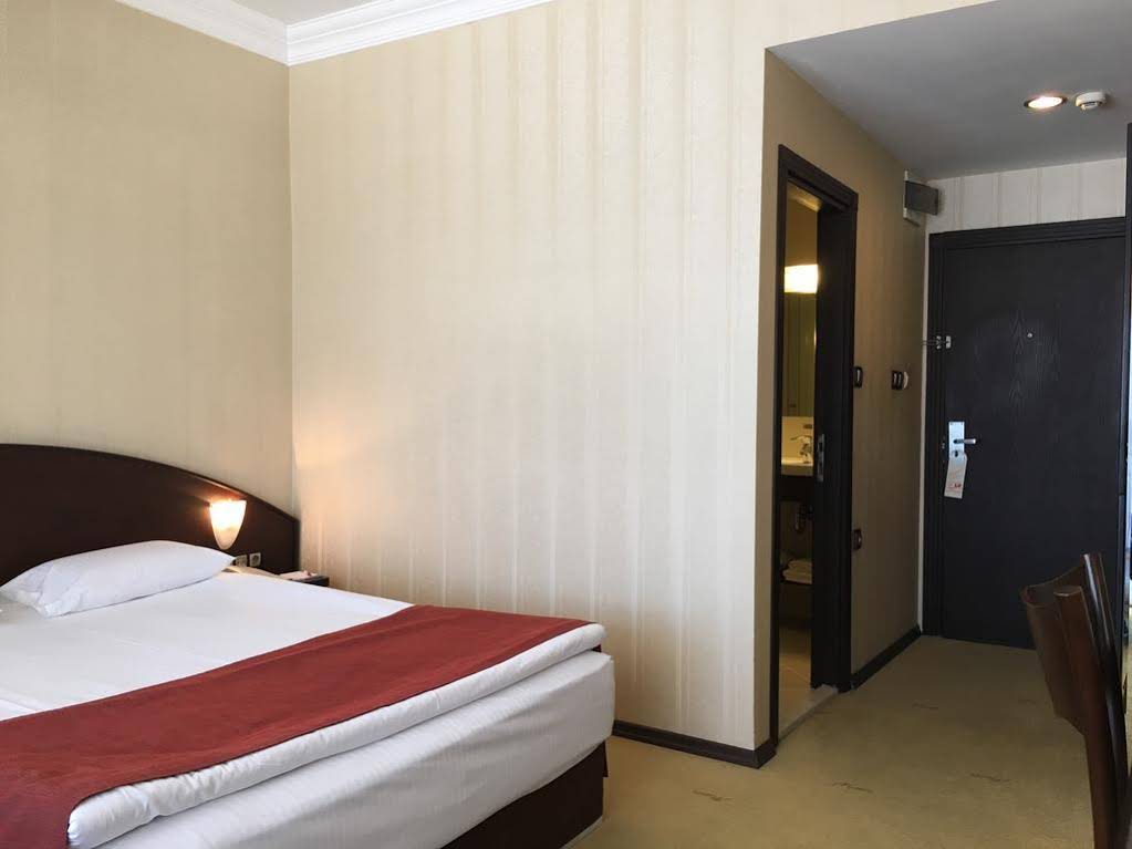 Marin Hotel