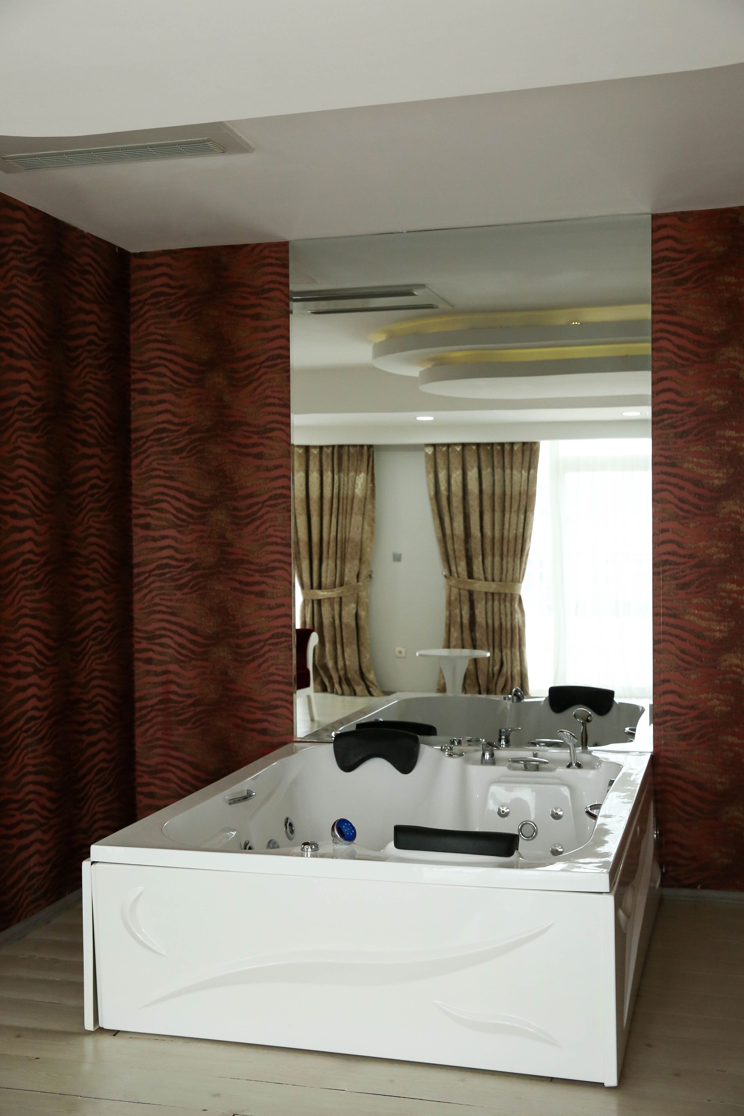 MOX Hotel Wellness & Spa