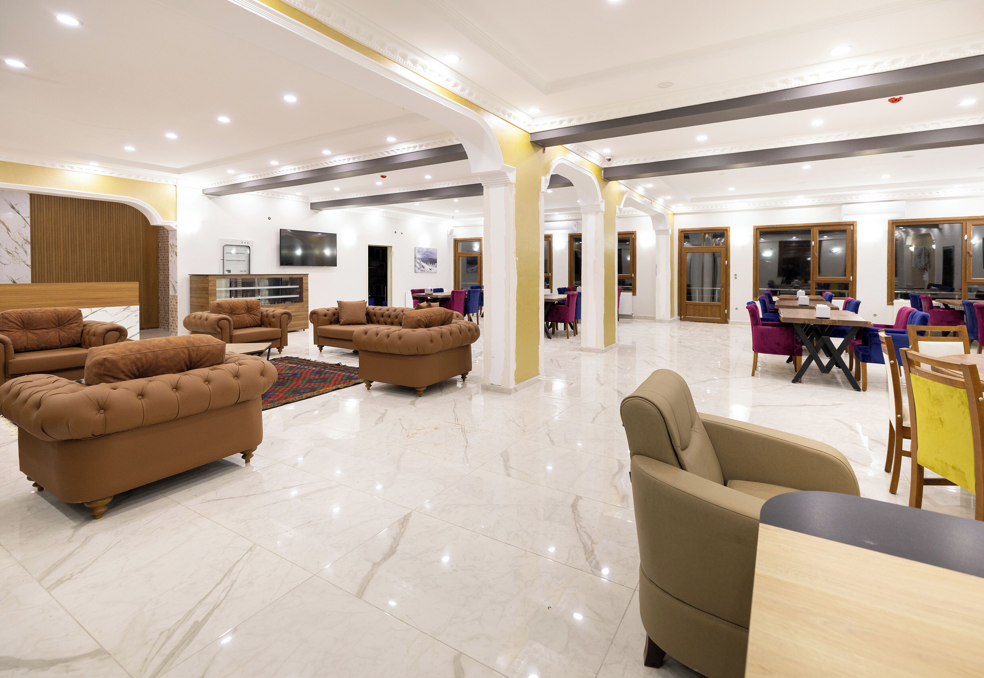 Avulot Otel