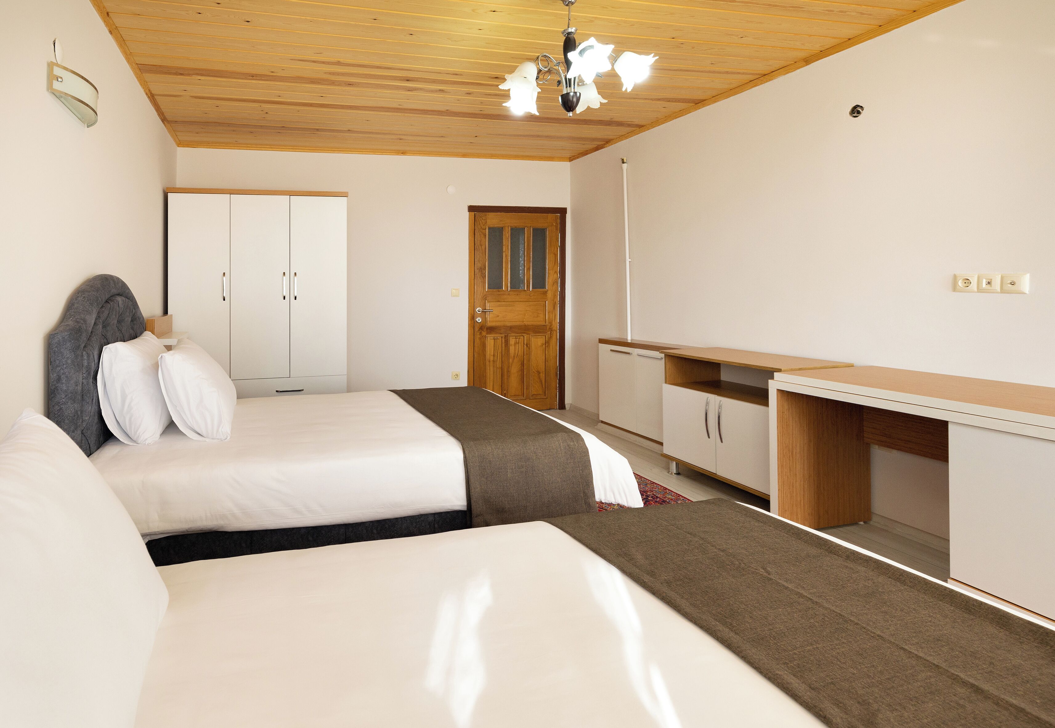 Avulot Otel