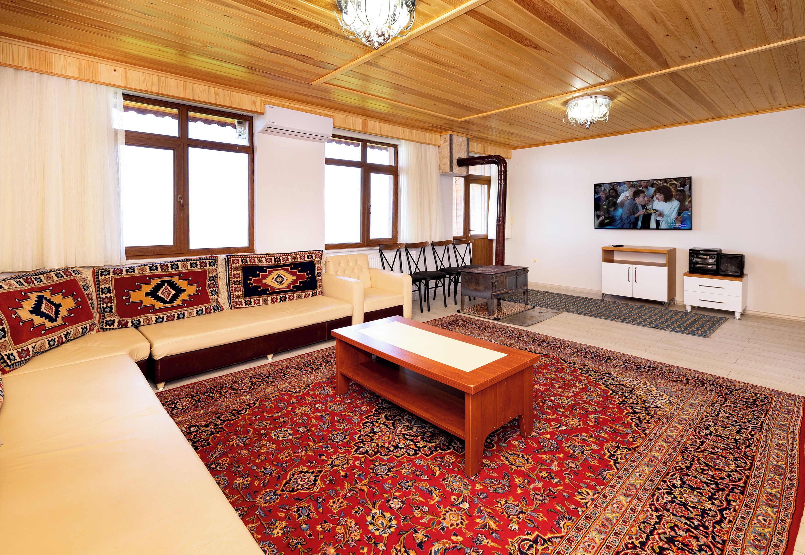 Avulot Otel