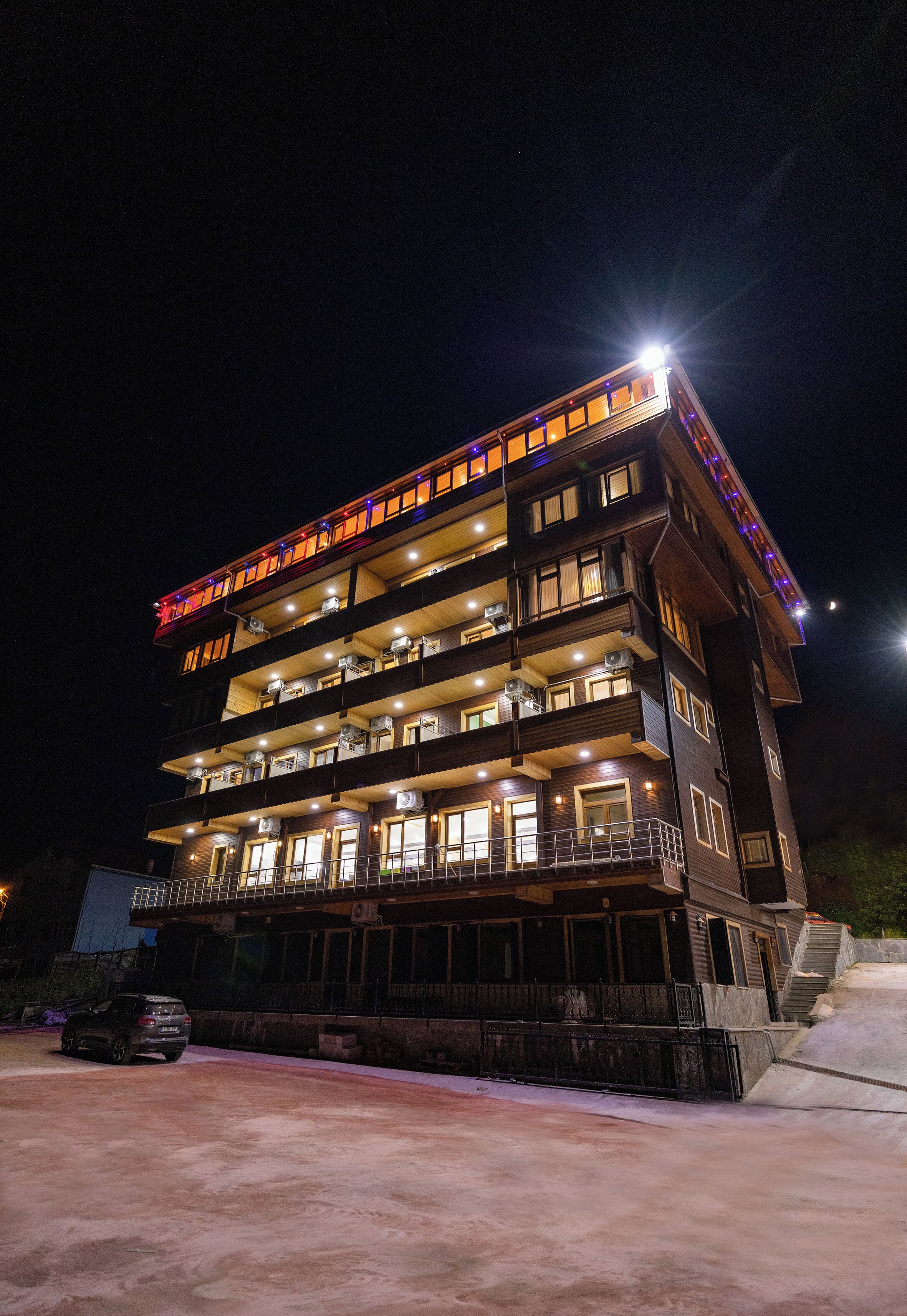 Avulot Otel