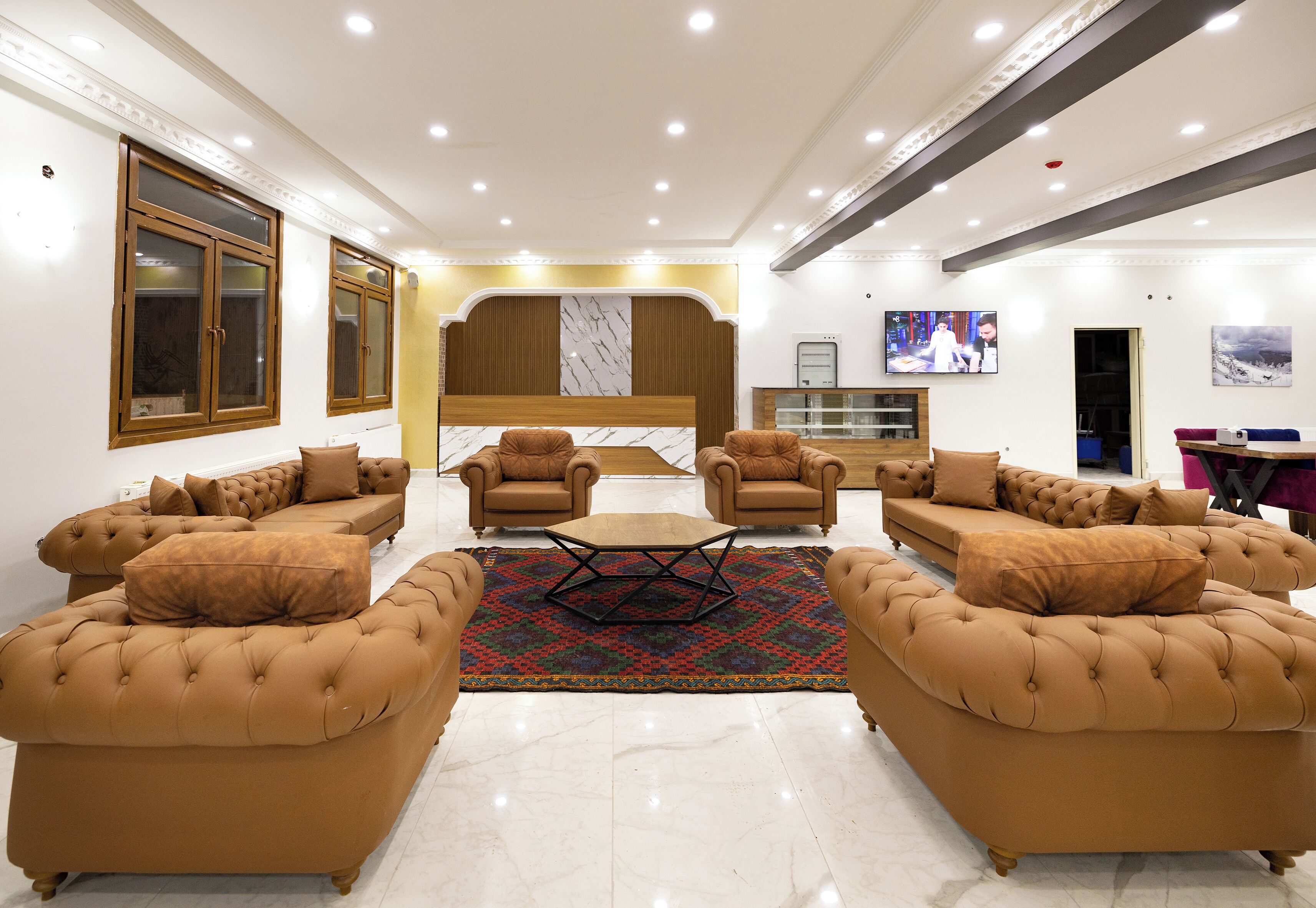 Avulot Otel