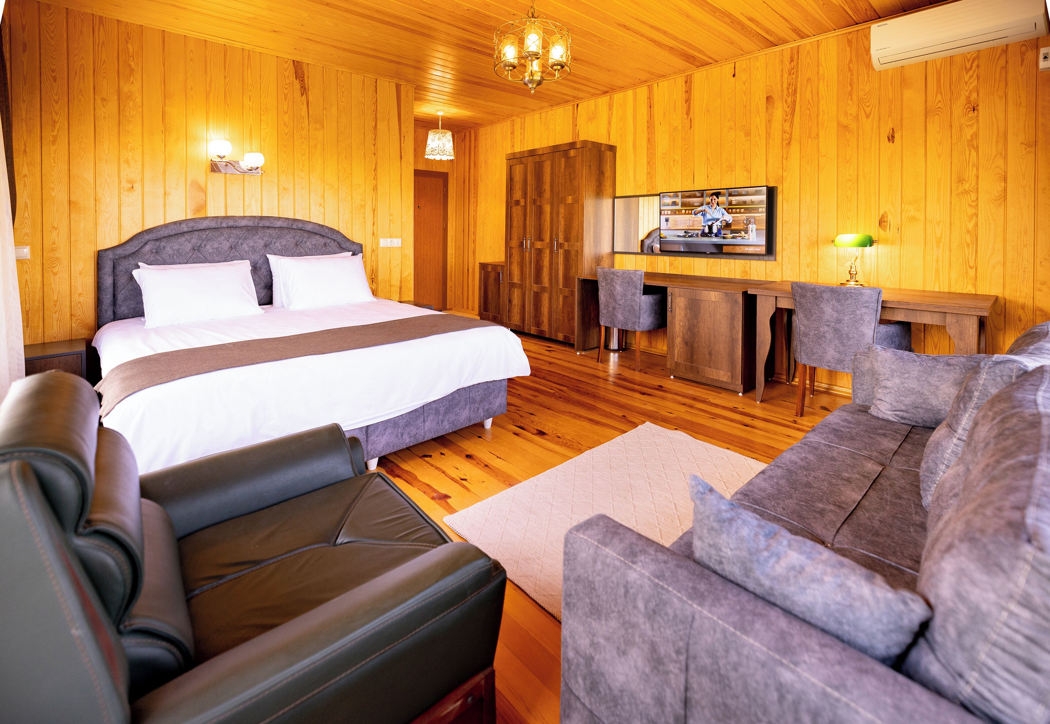 Avulot Otel