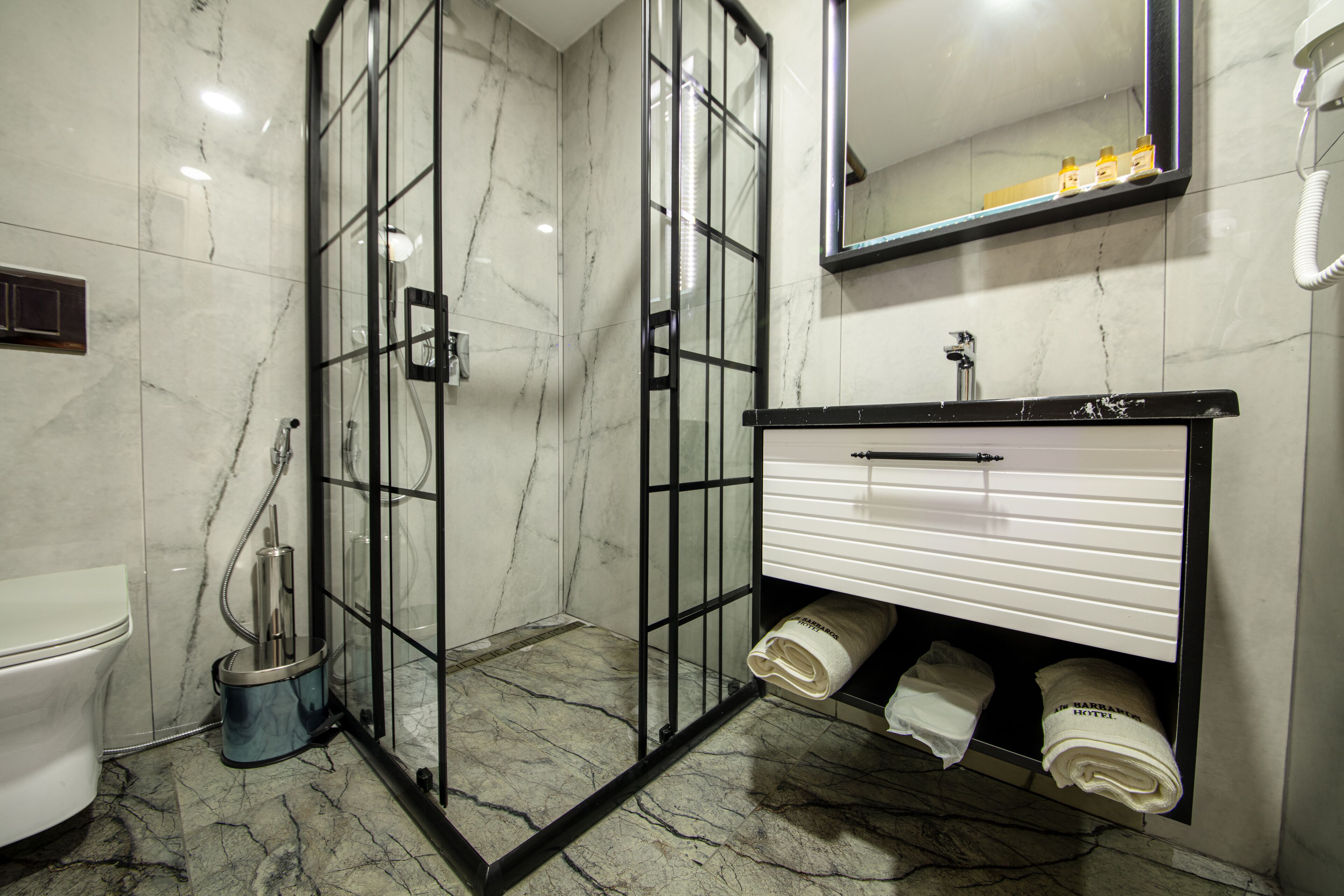 Air Barbaros Hotel