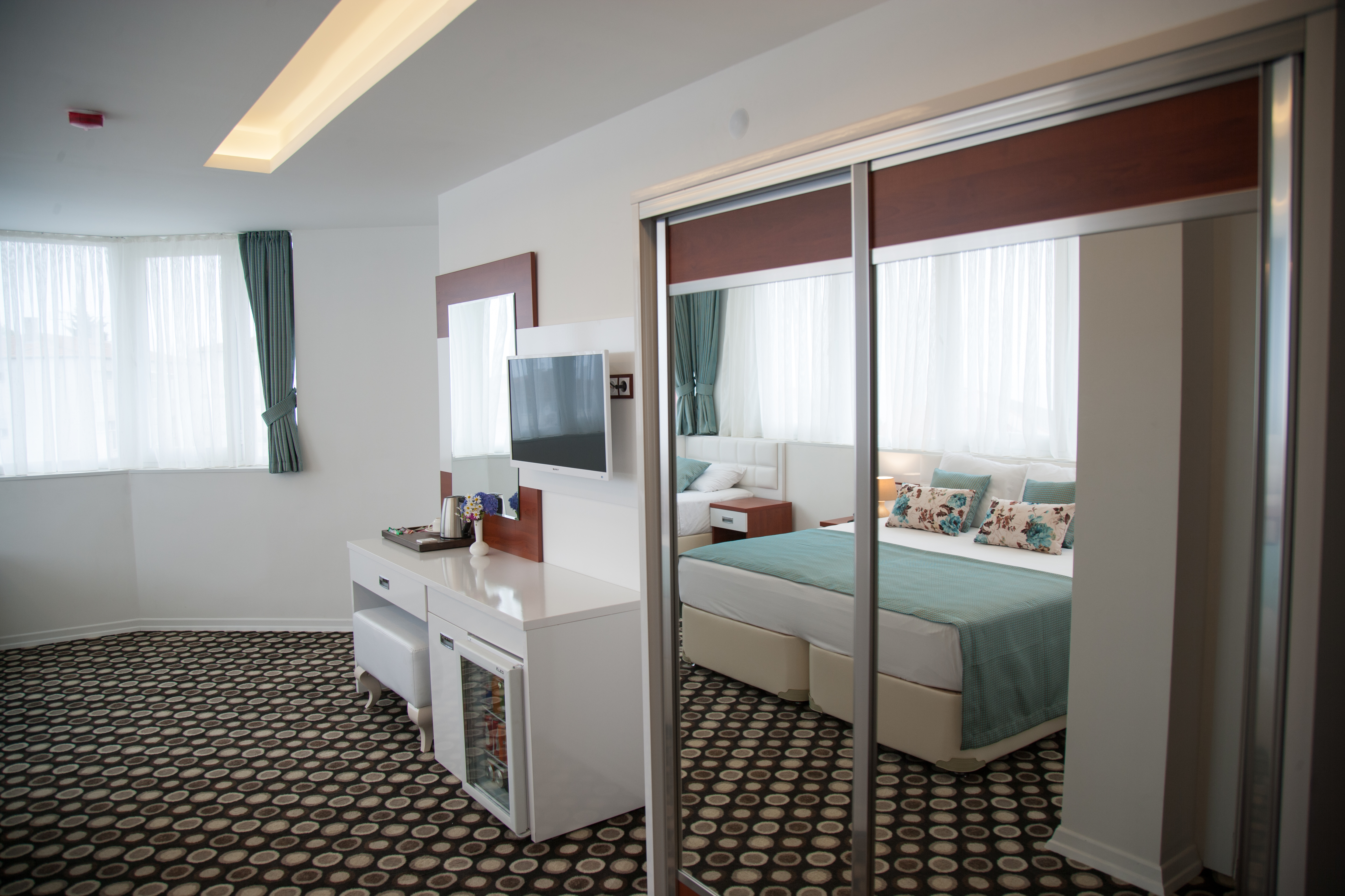 Hermias Marin Hotel