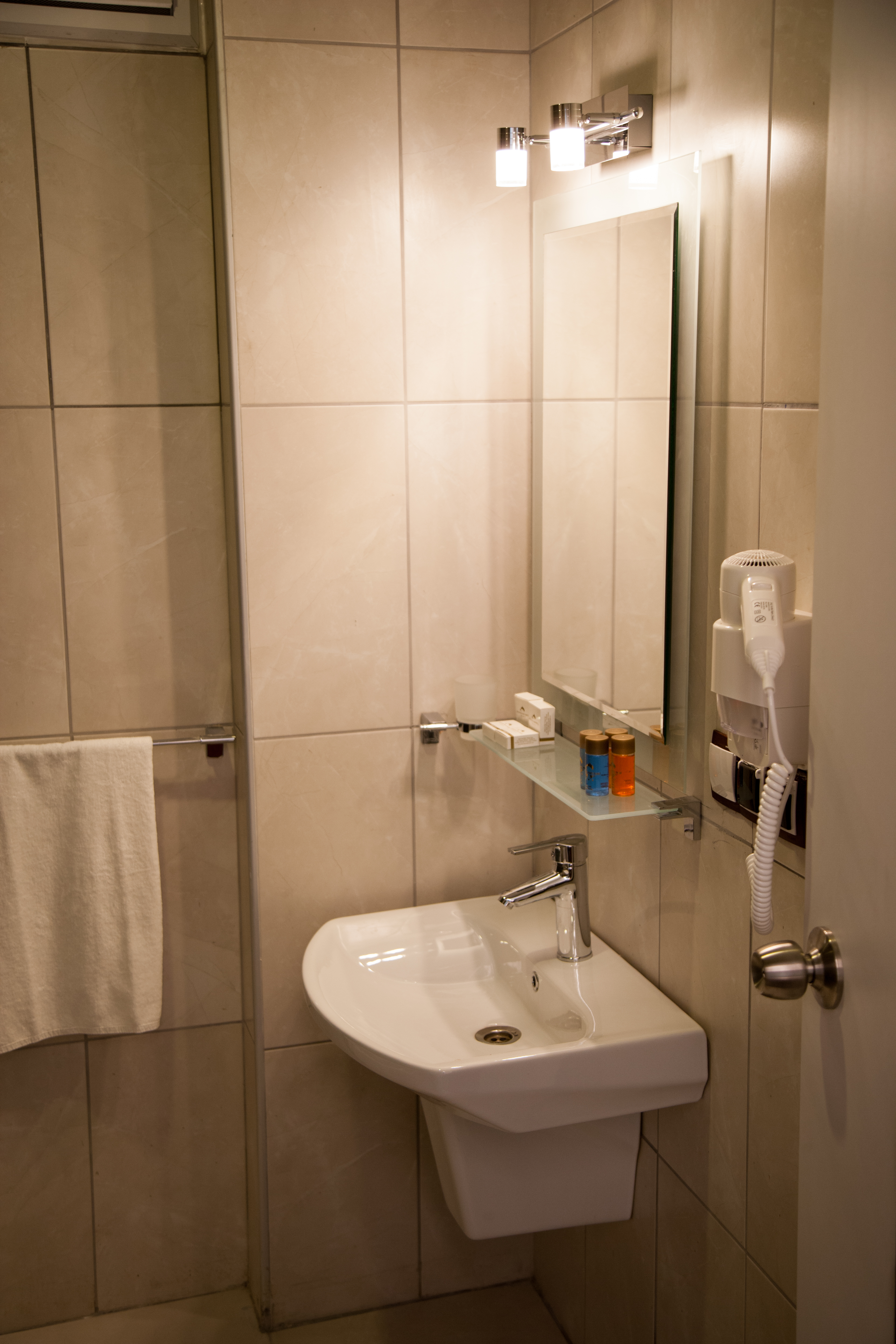 Hermias Marin Hotel