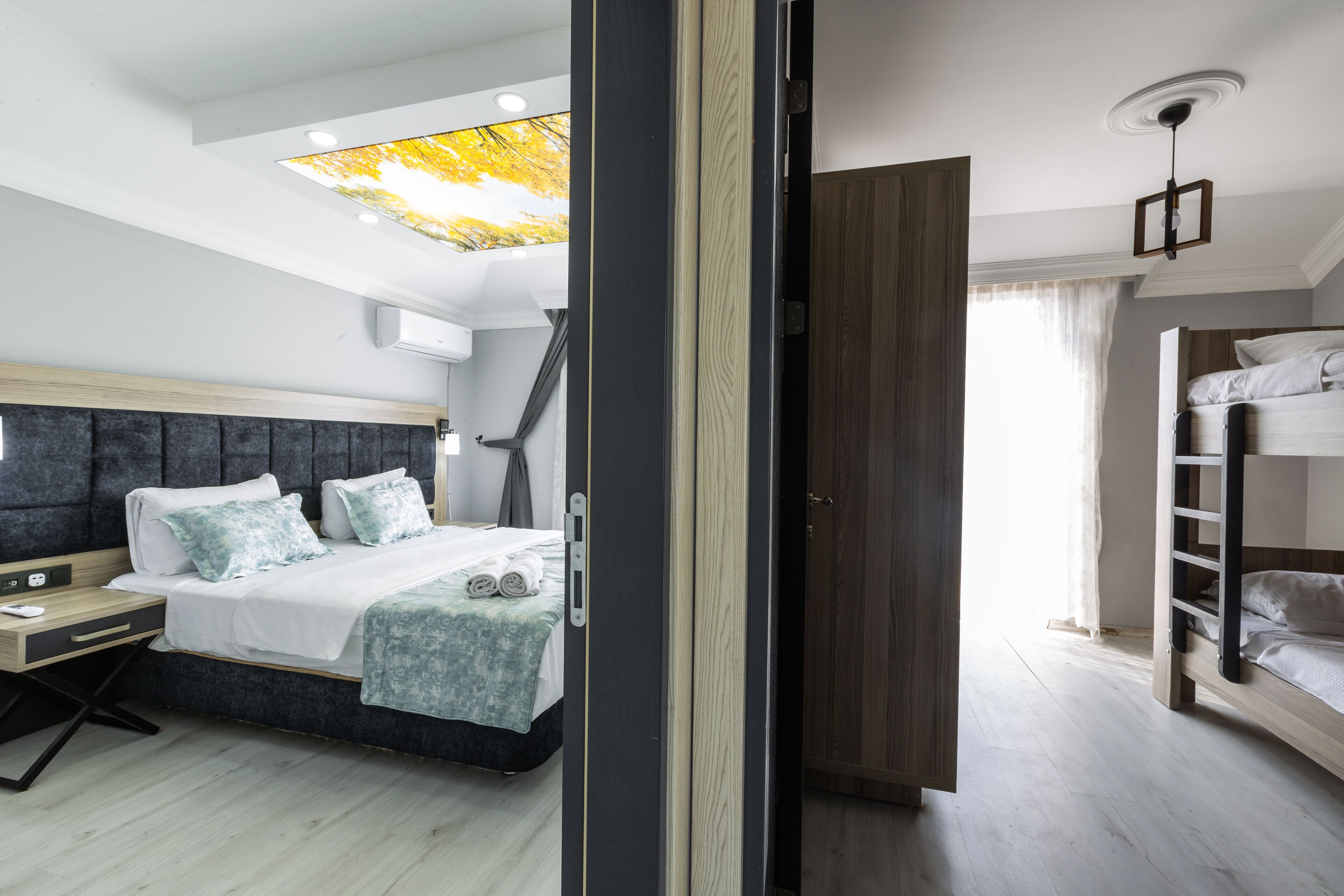 Life Pool Suite Hotel