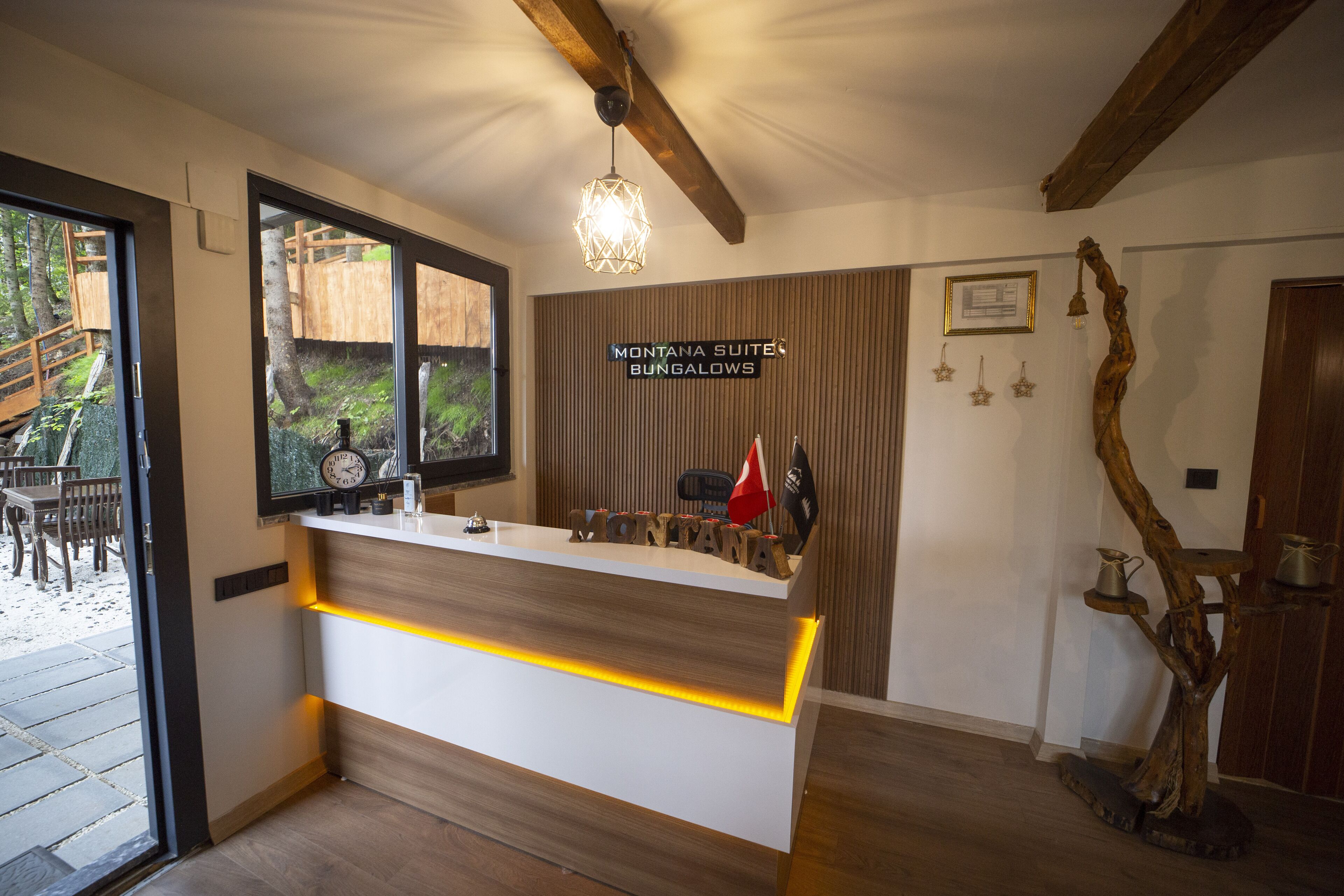 Montana Suite Bungalow