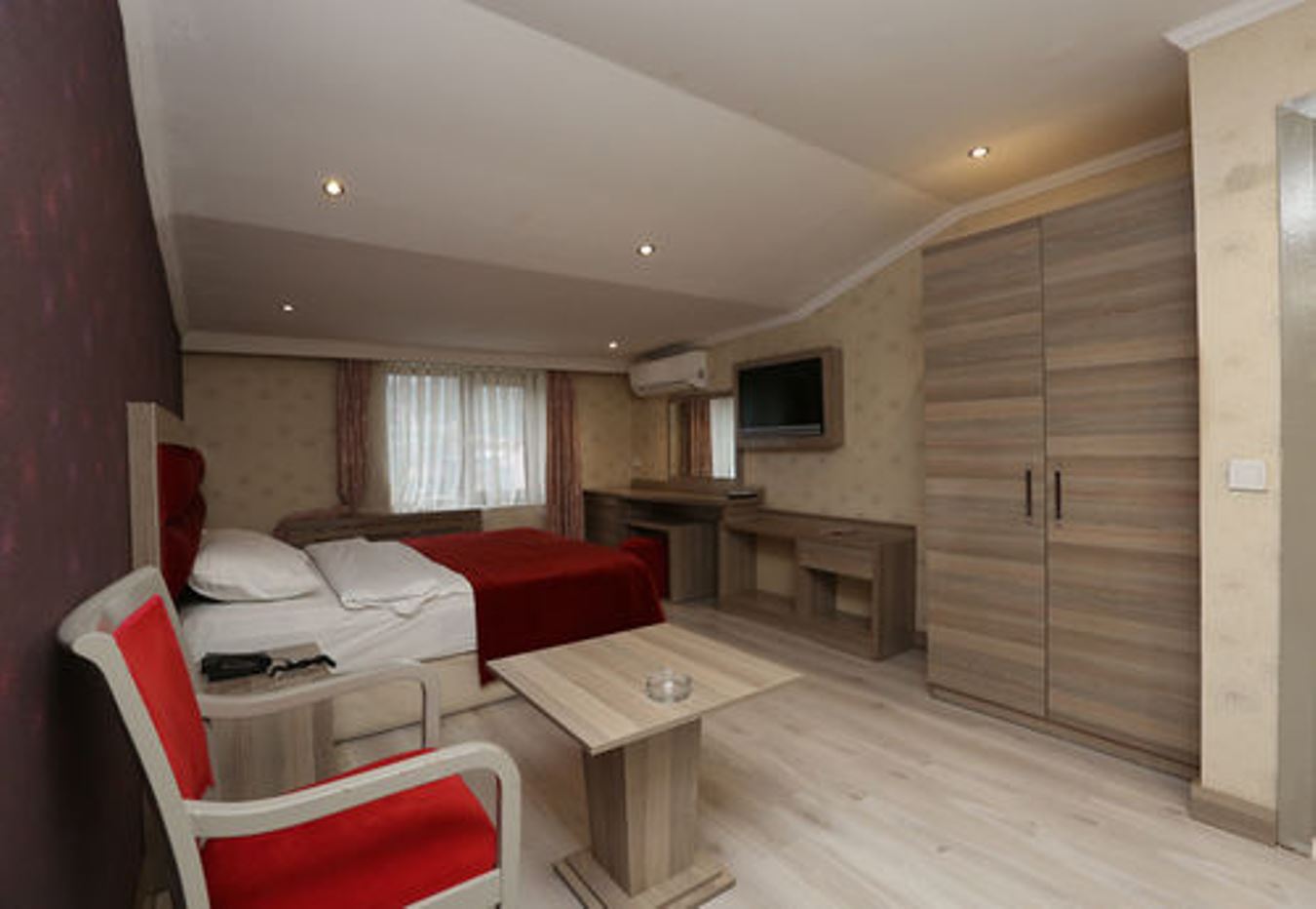 Mora Hotel