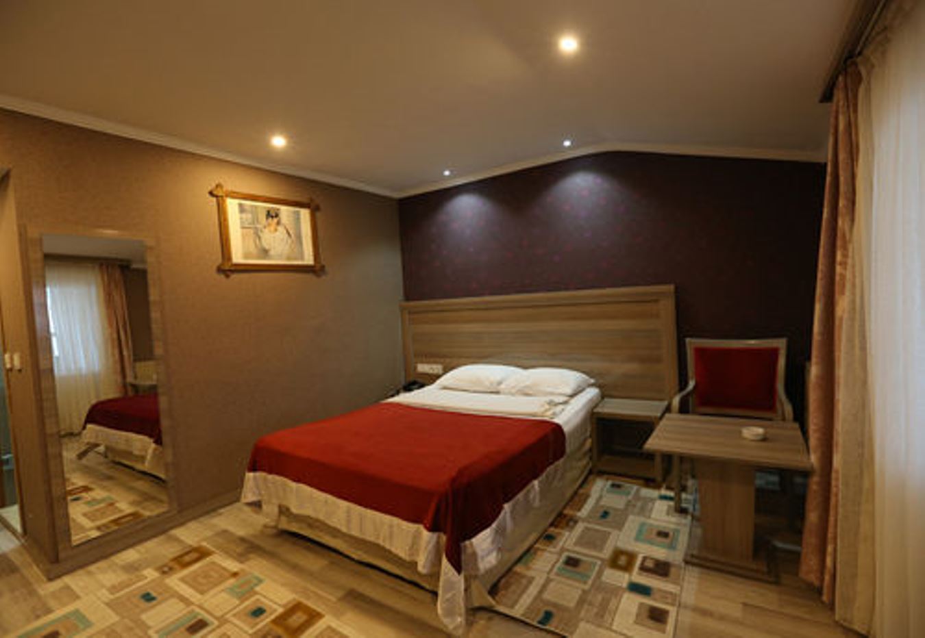 Mora Hotel