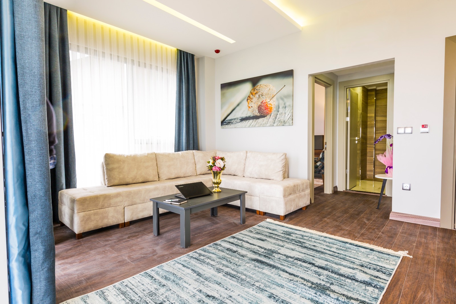 Peerless Villas Hotel