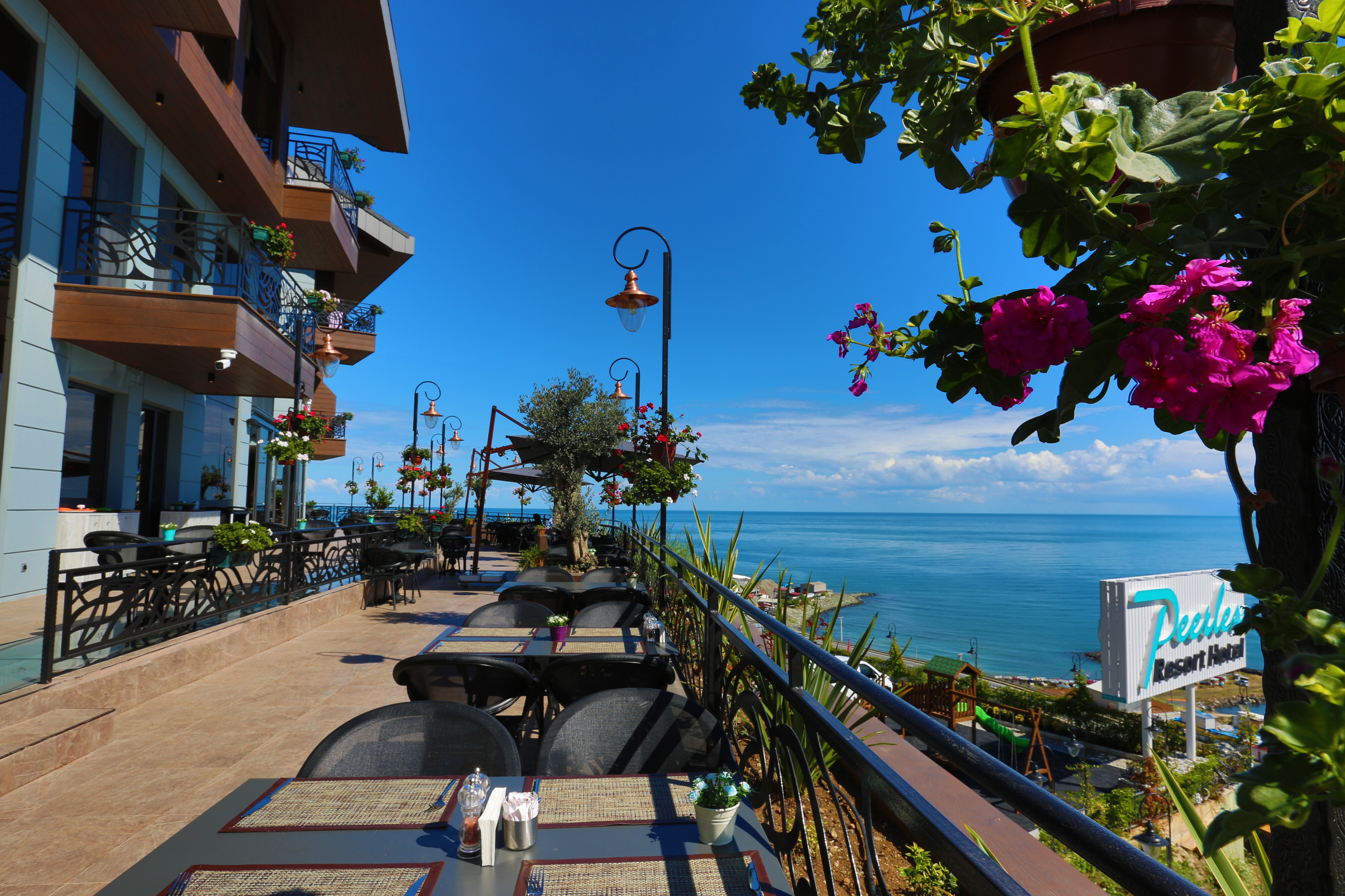 Peerless Villas Hotel
