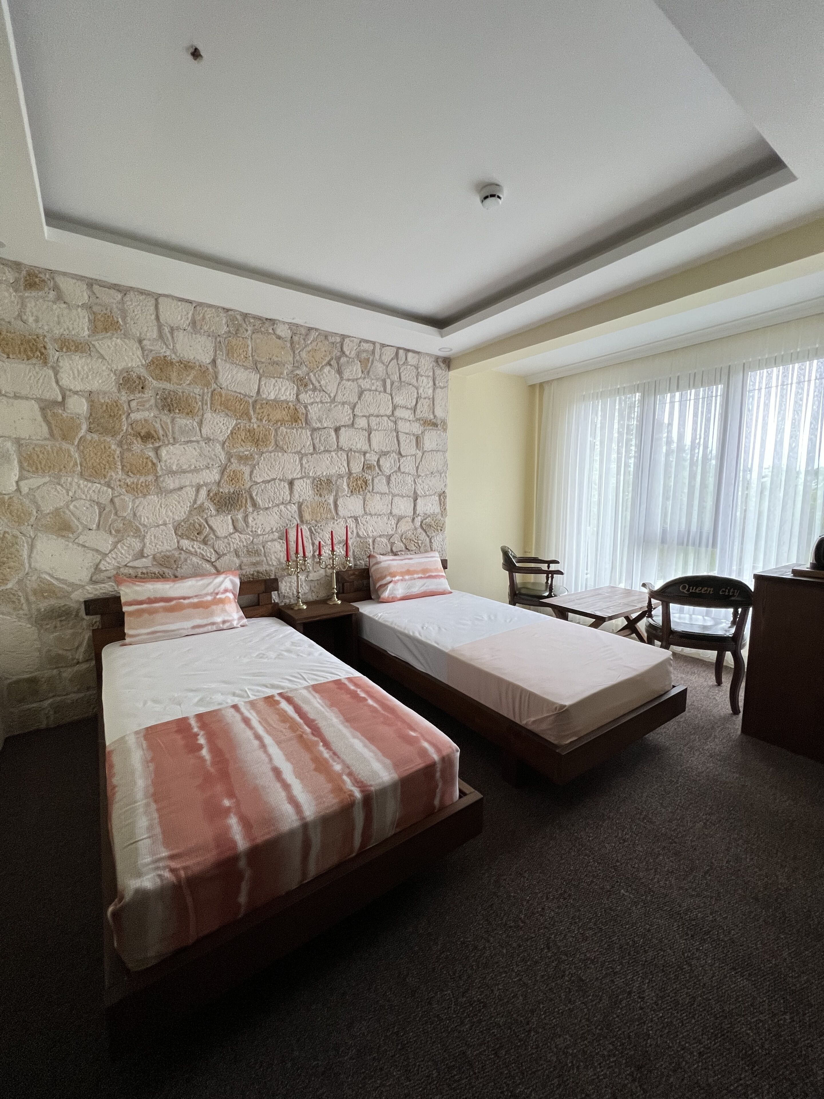 Queen City Hotel And Bungalov