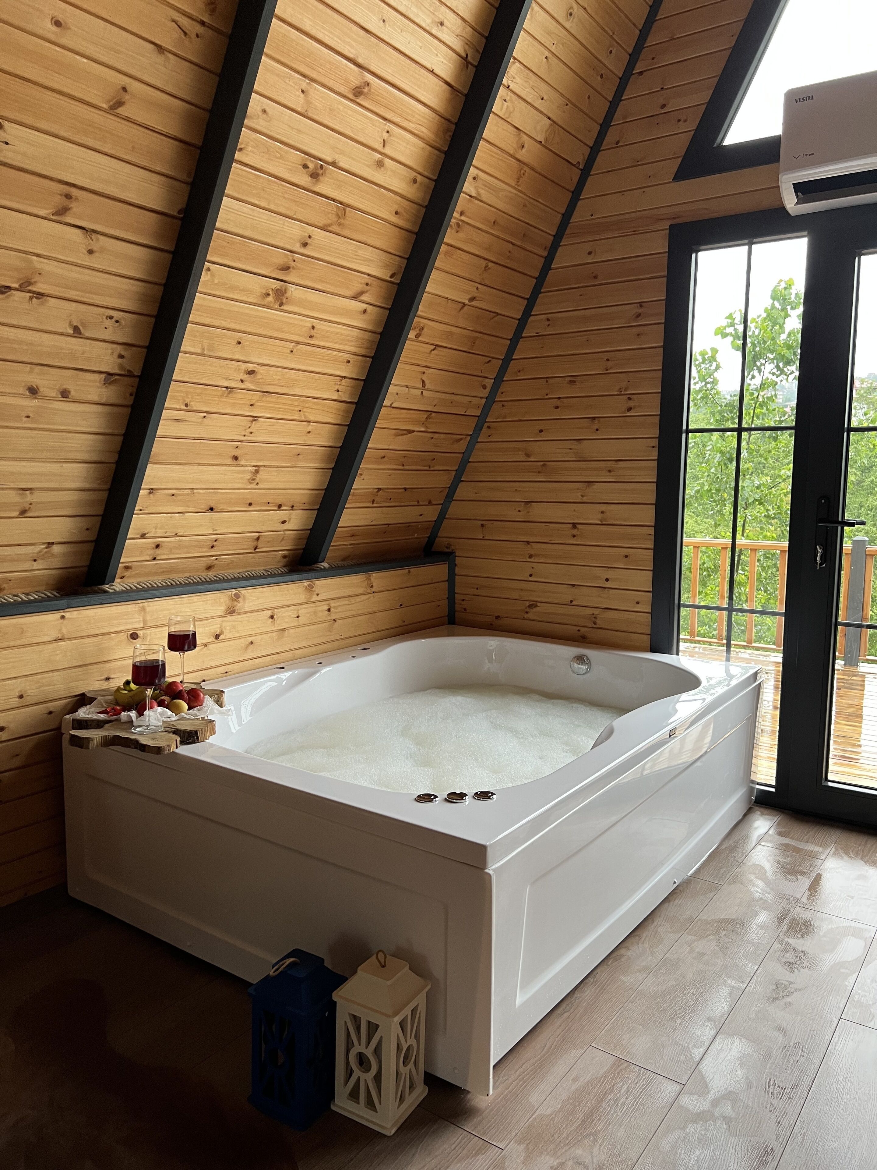 Queen City Hotel And Bungalov