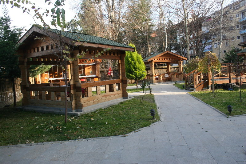 Green Palace Suite Hotel