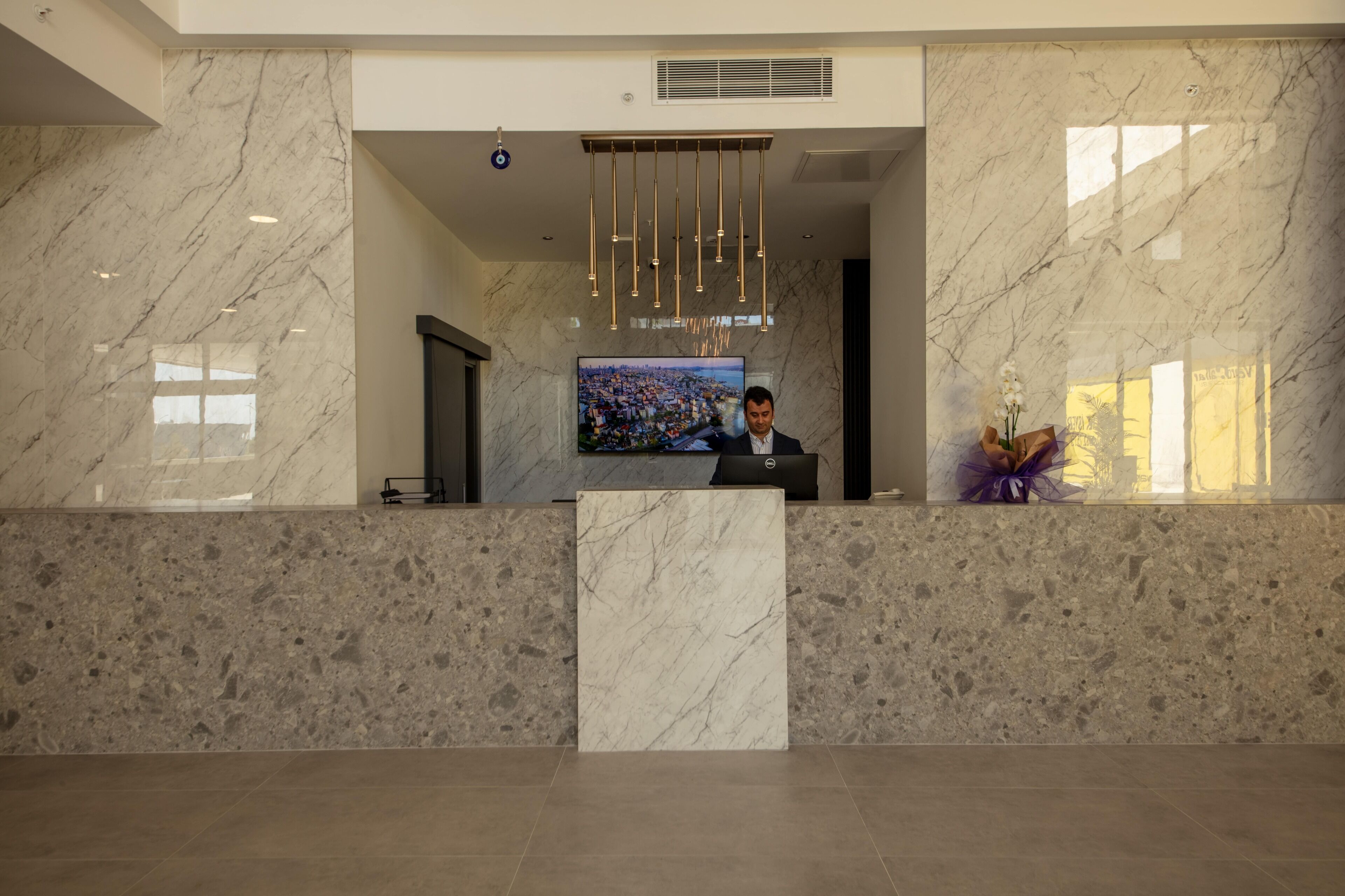 V Center Hotel