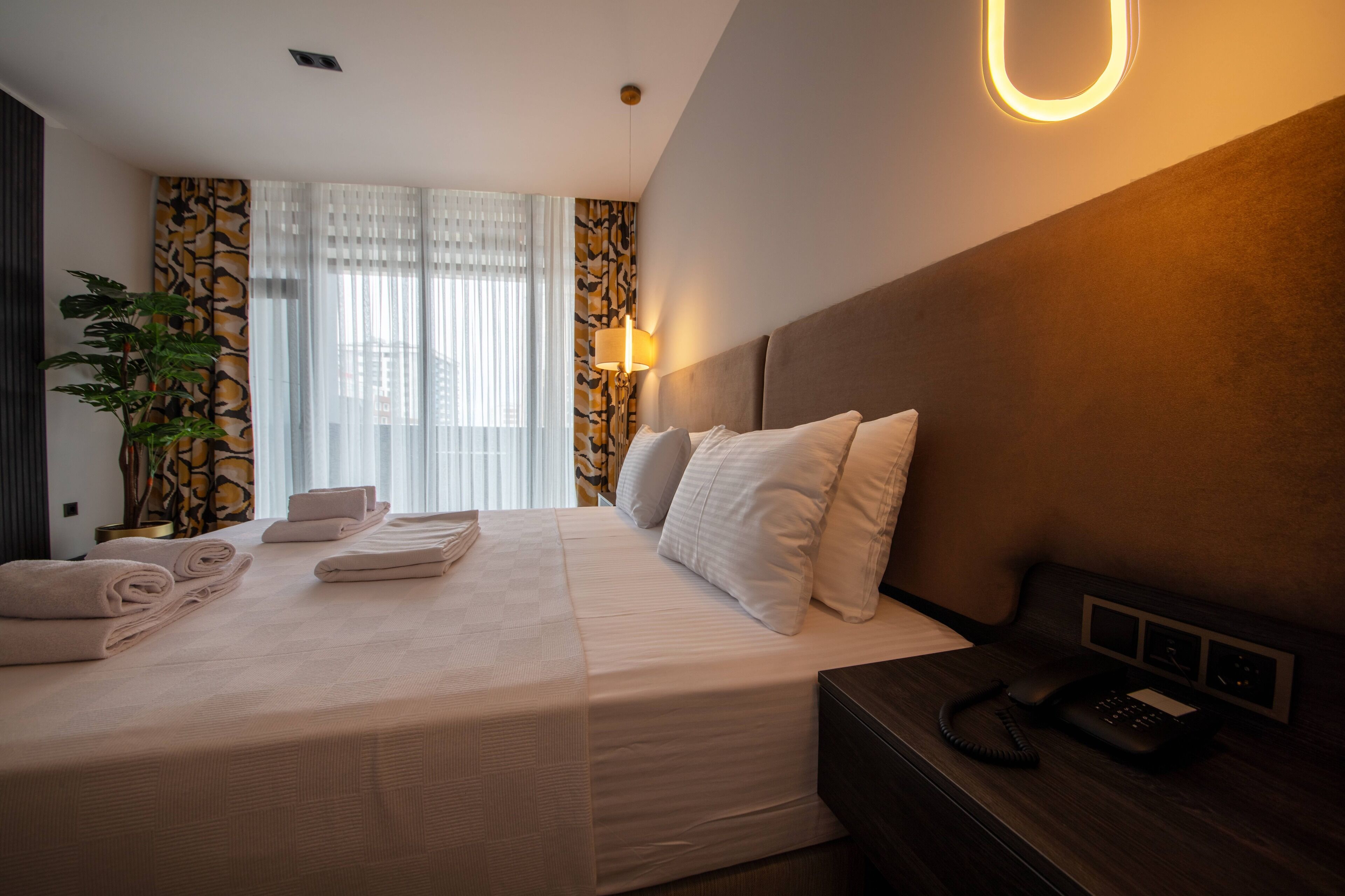 V Center Hotel