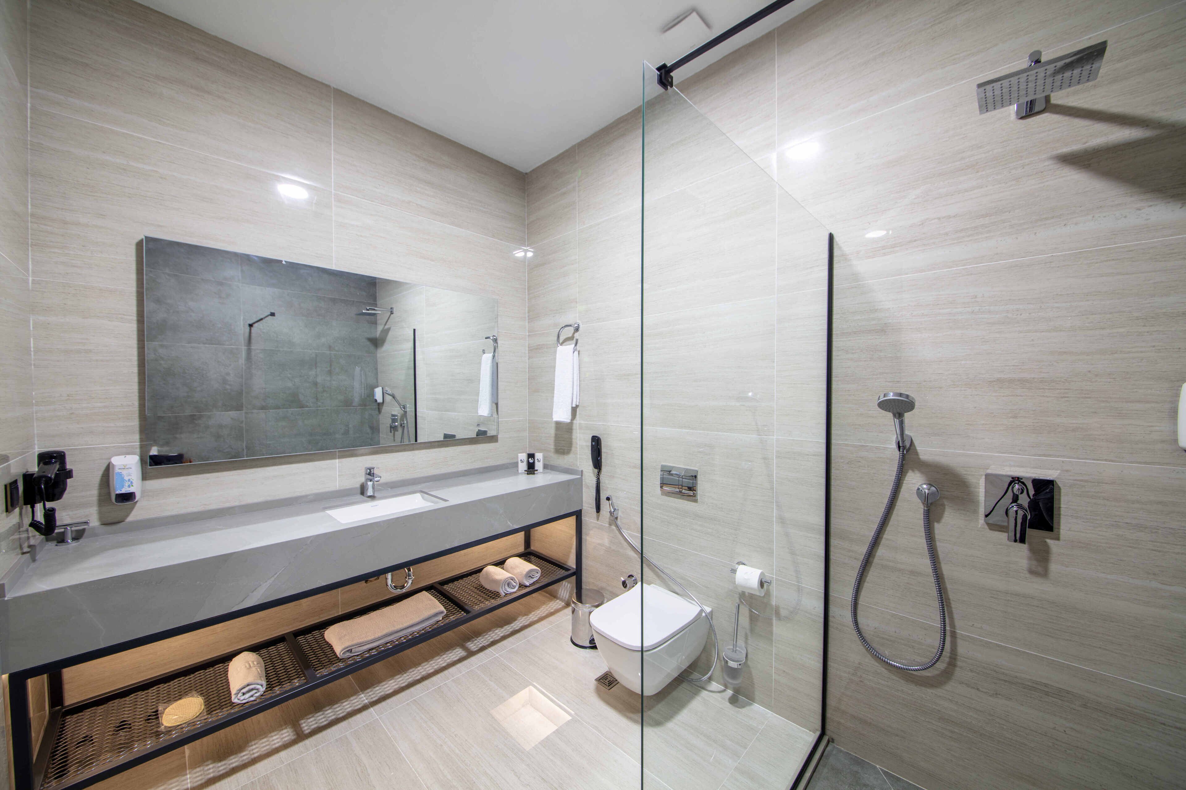 V Center Hotel