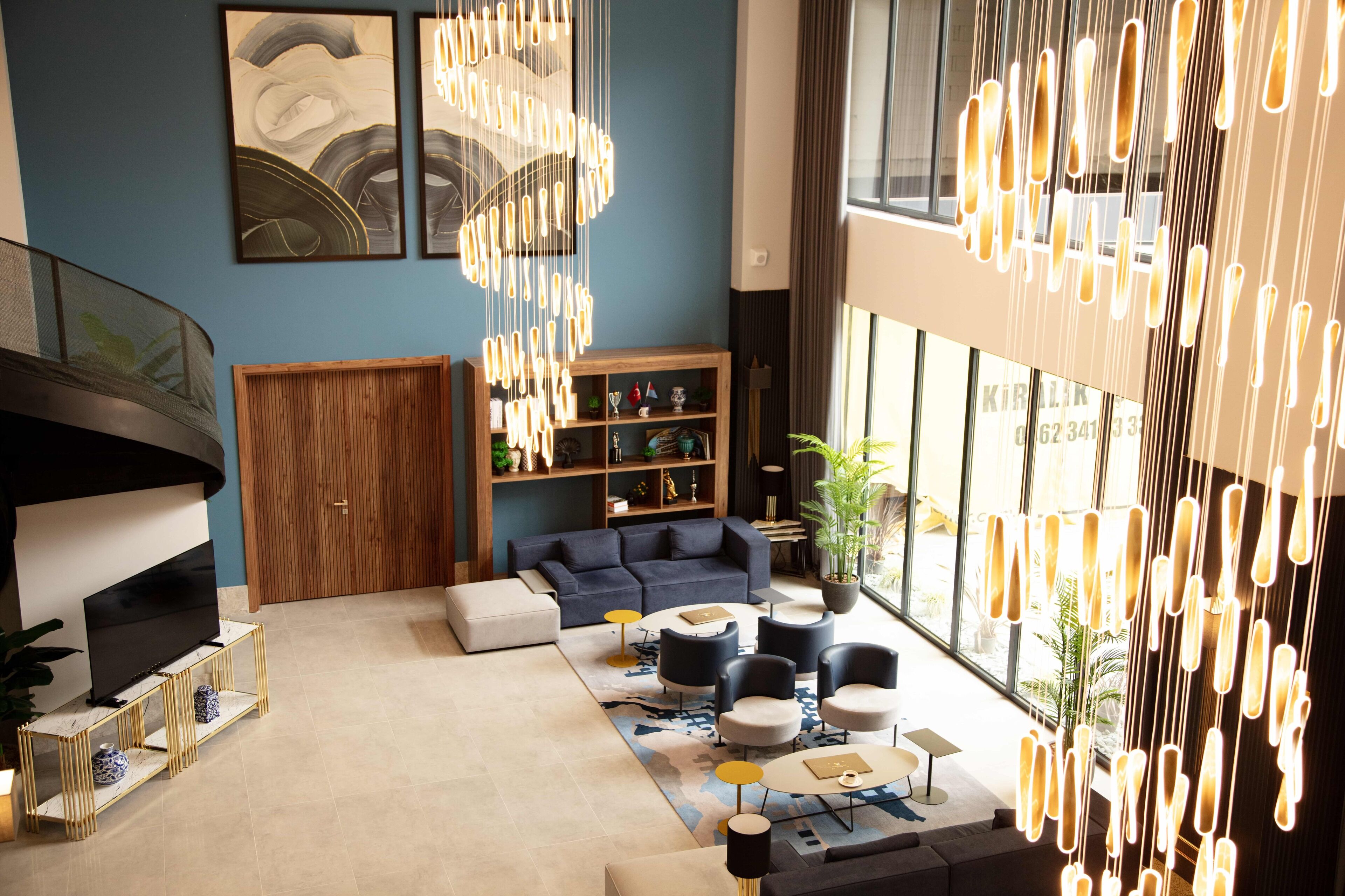 V Center Hotel