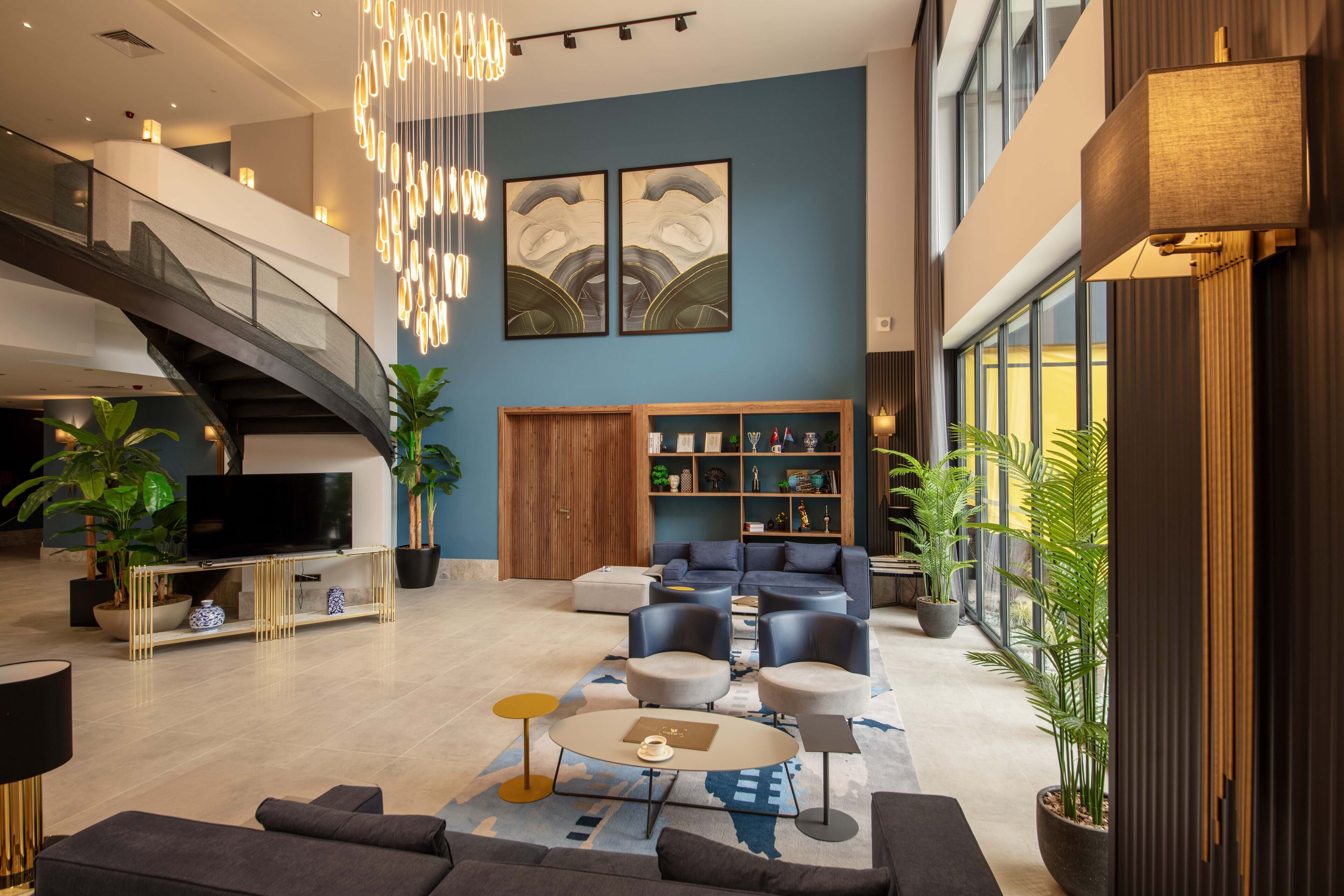 V Center Hotel