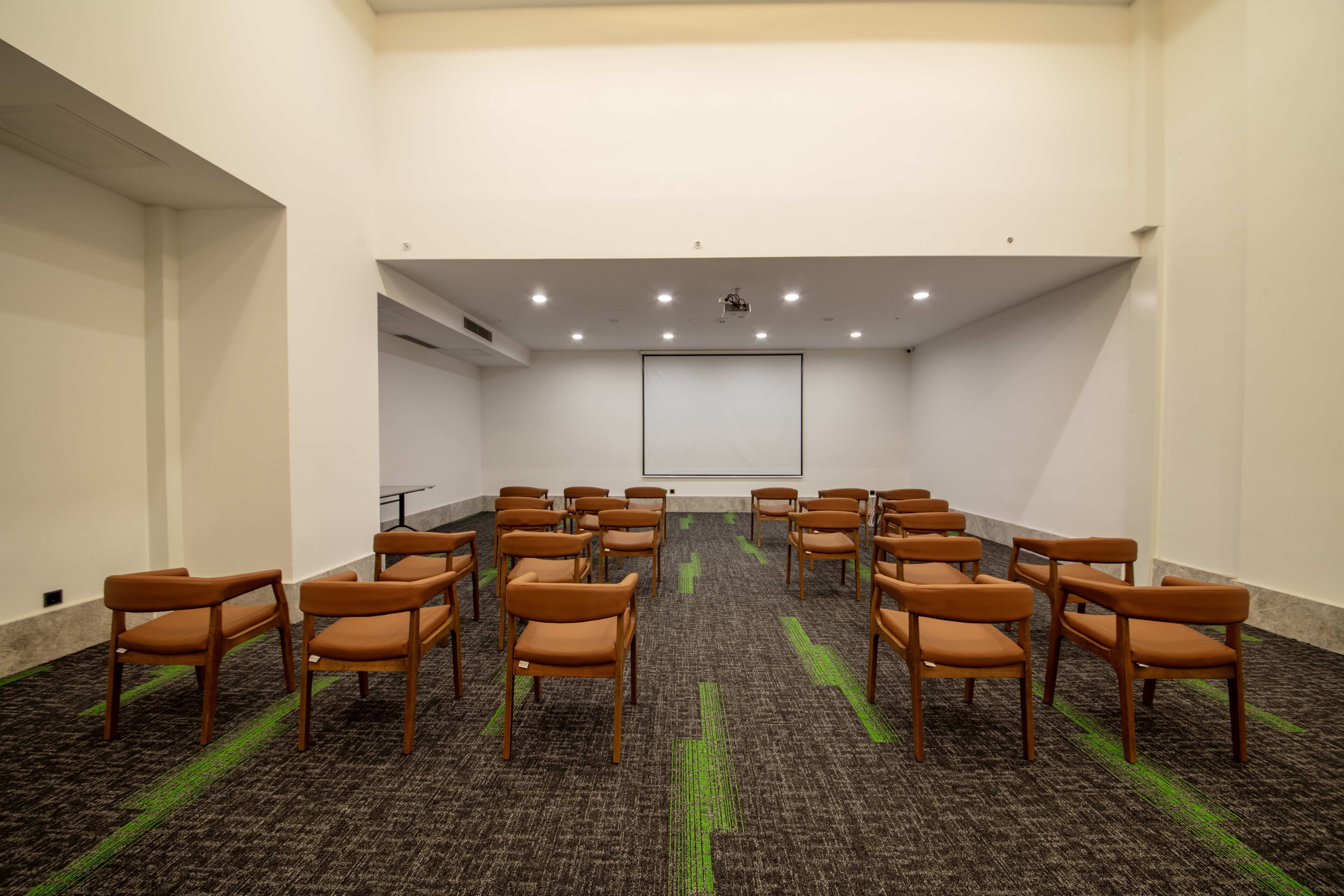 V Center Hotel