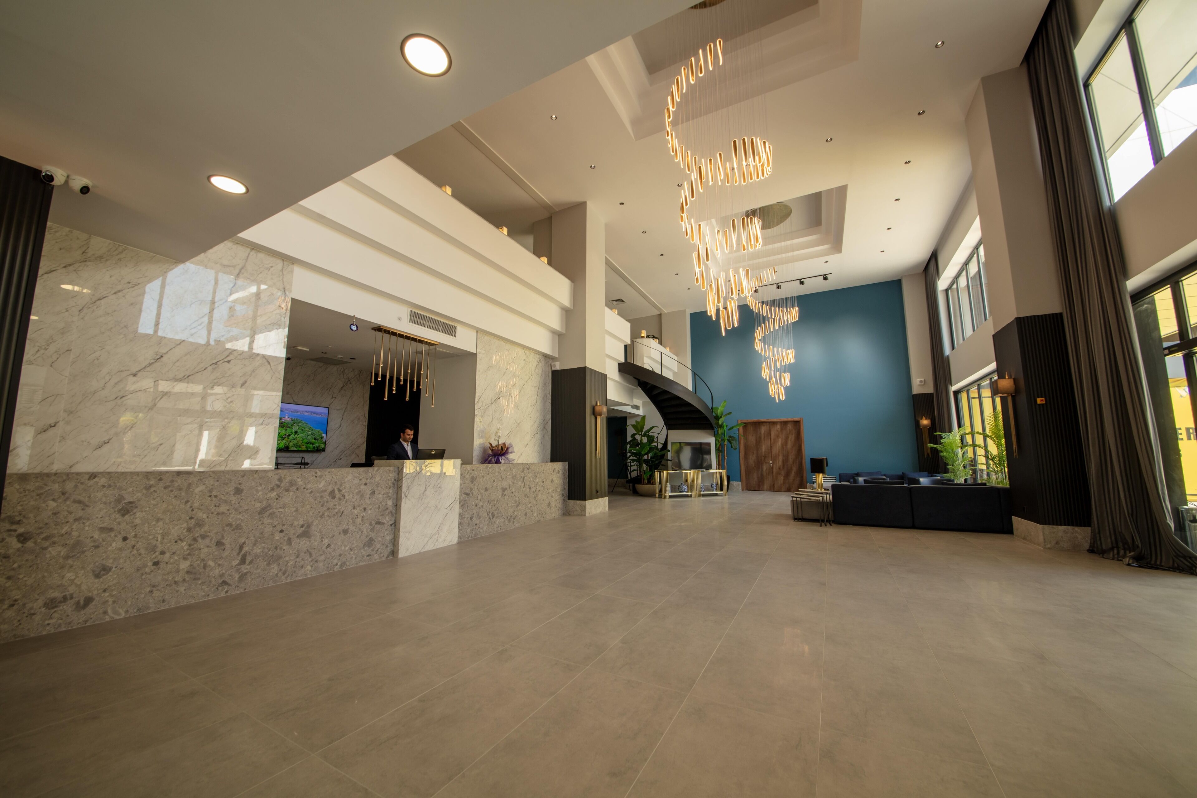 V Center Hotel
