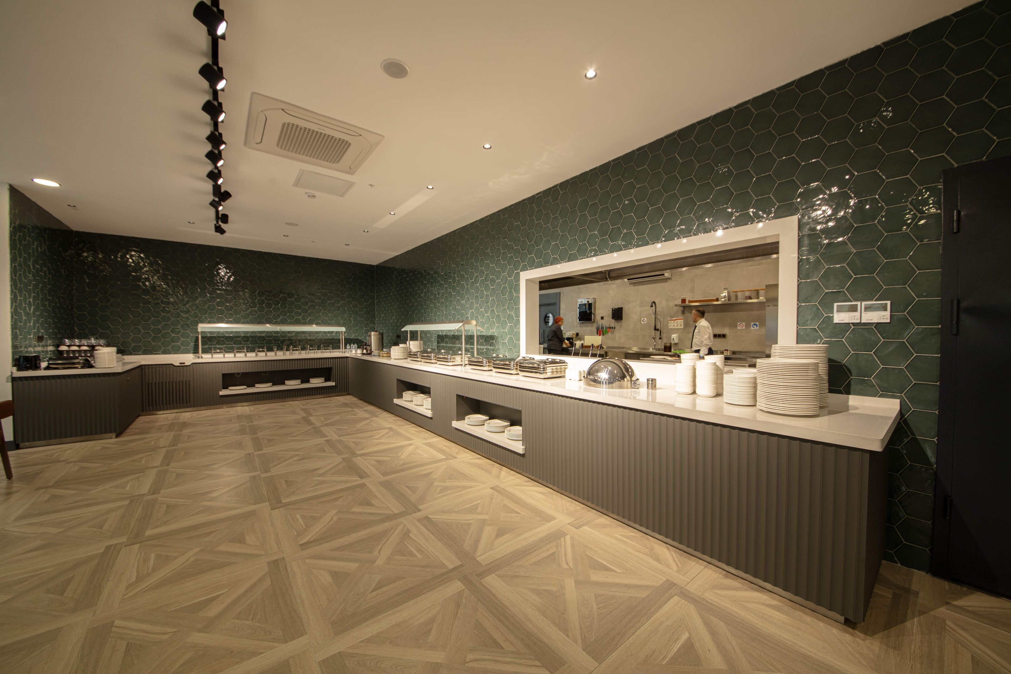 V Center Hotel