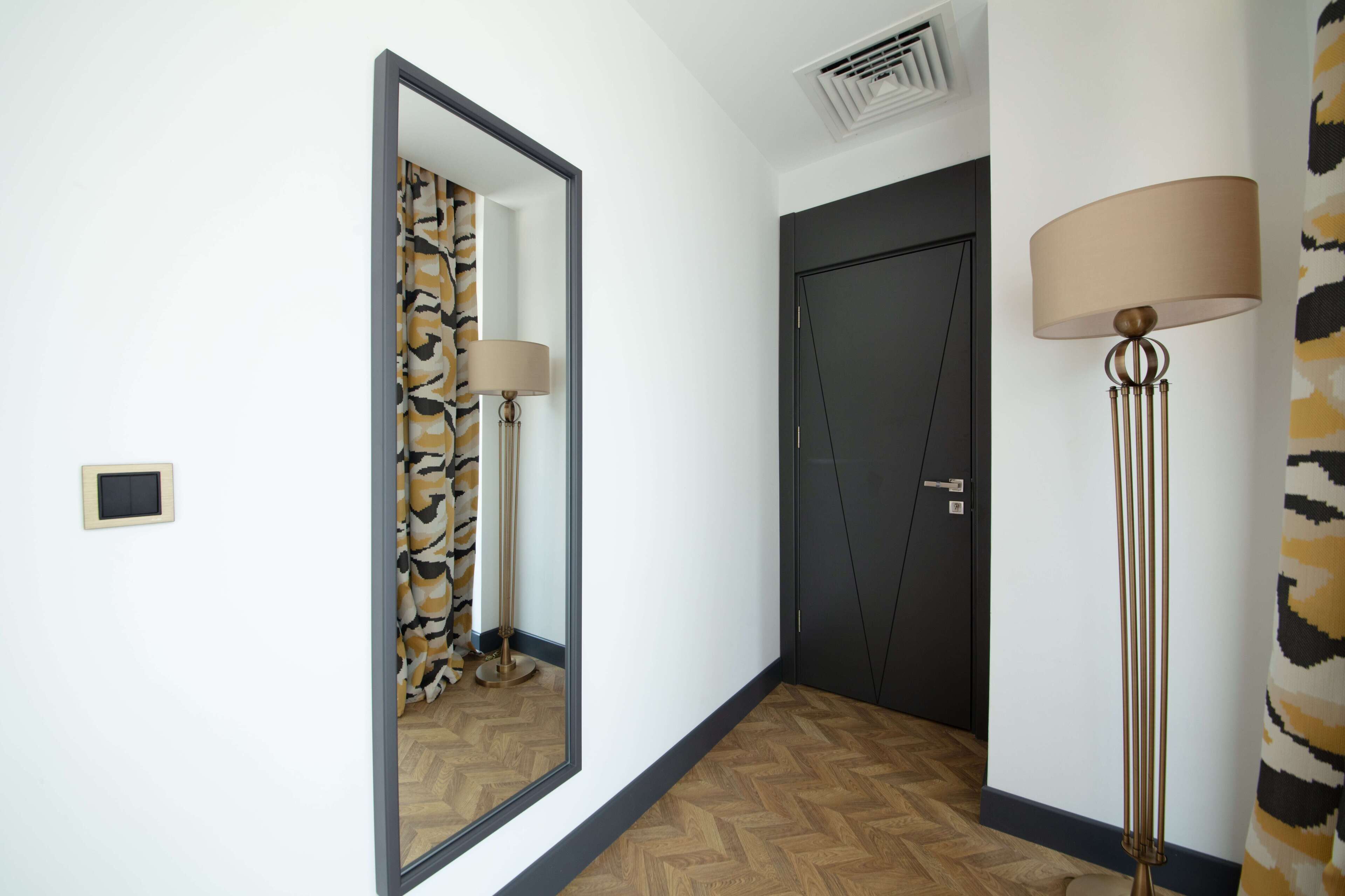 V Center Hotel