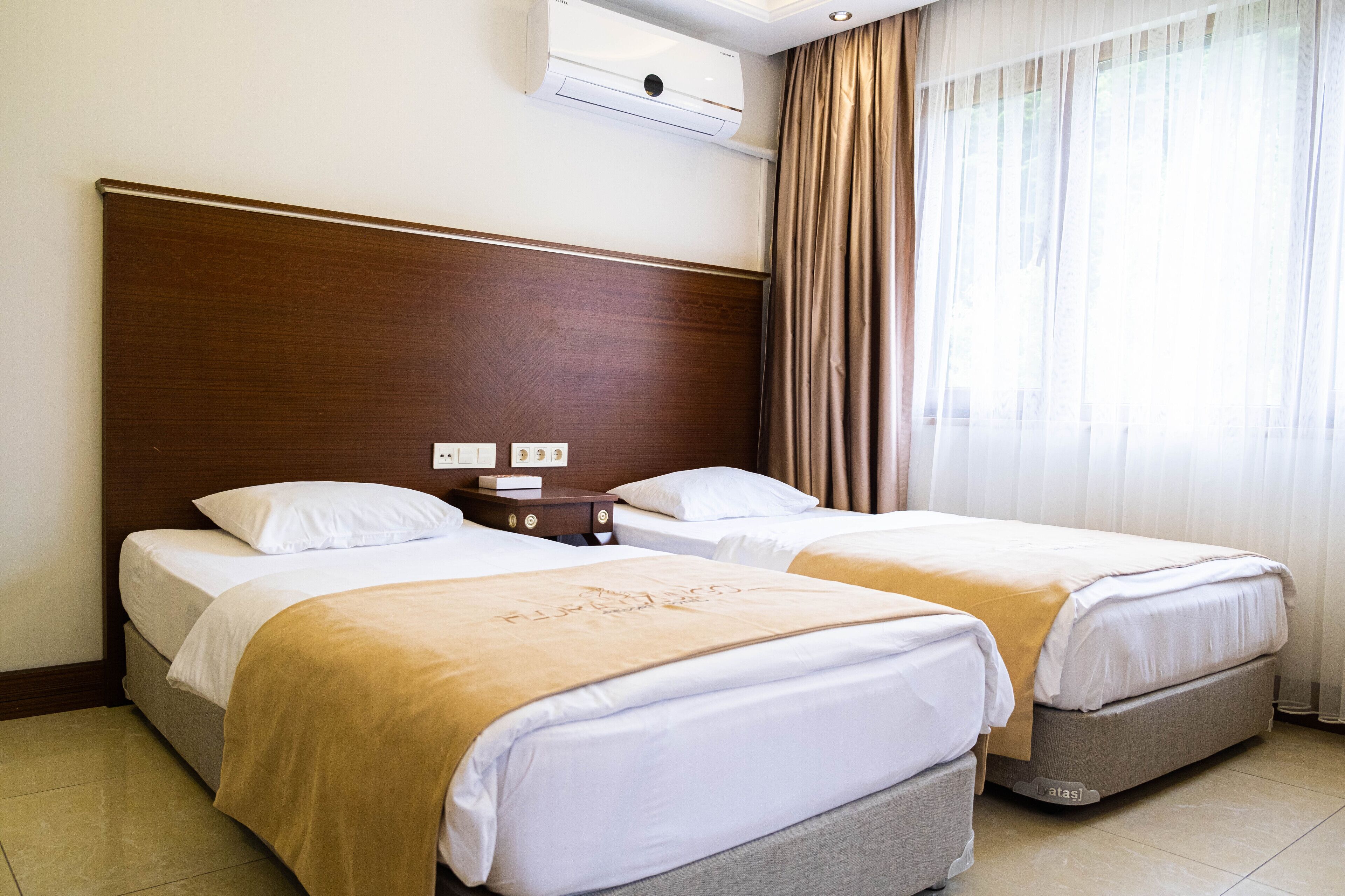 Flora Uzungol Resort Hotel