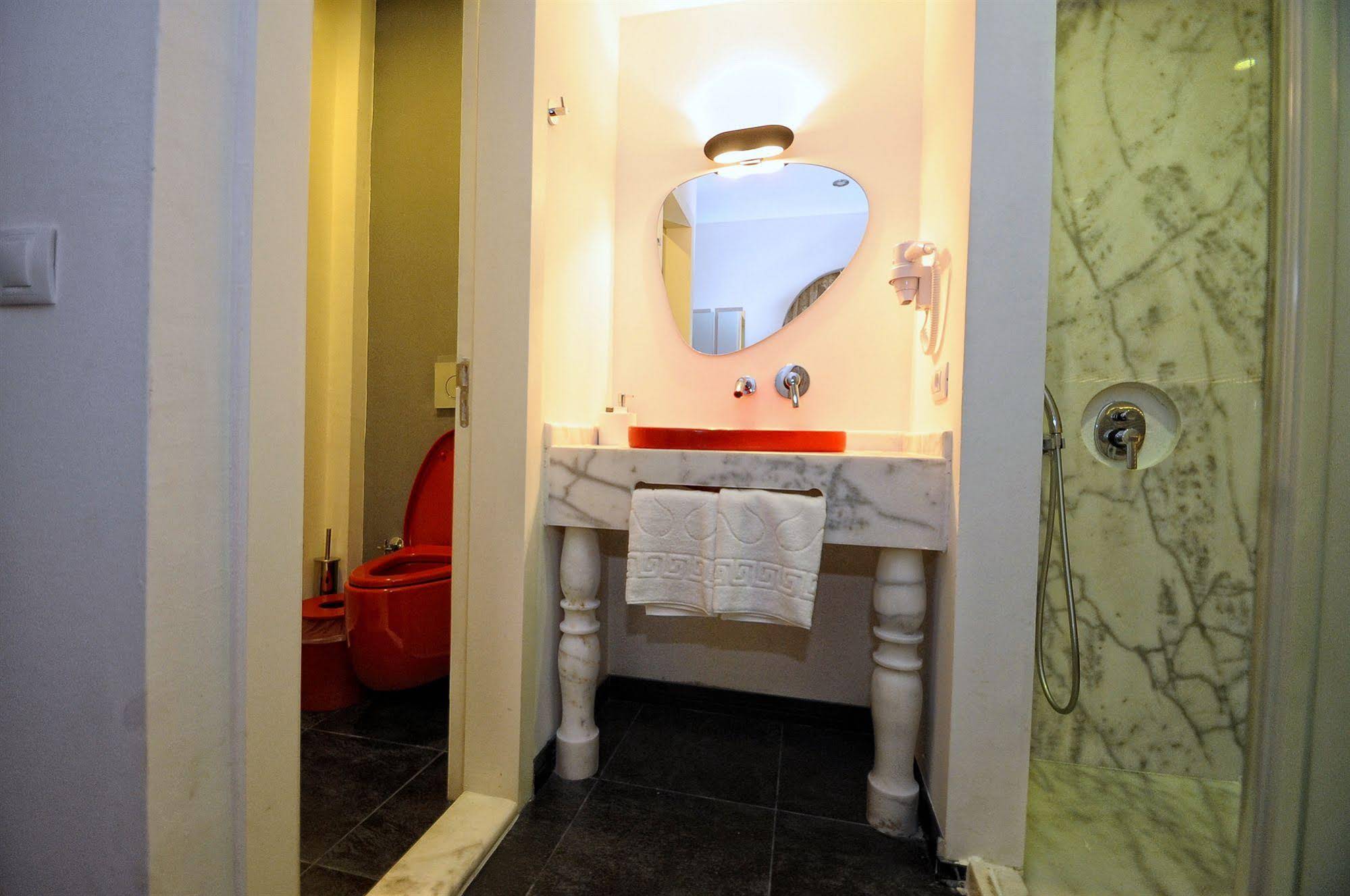 La Brezza Suite and Hotel