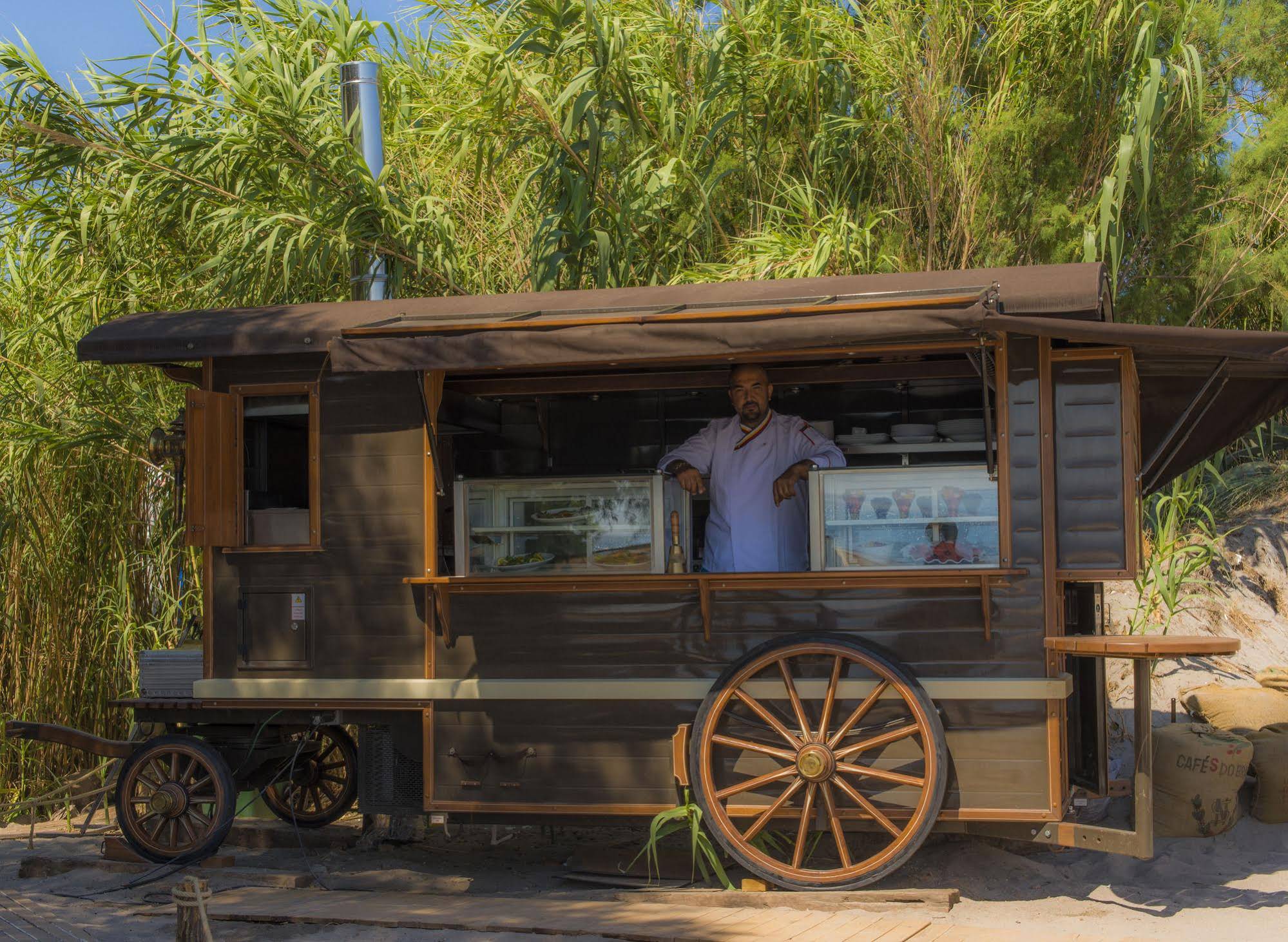 La Brezza Suite and Hotel