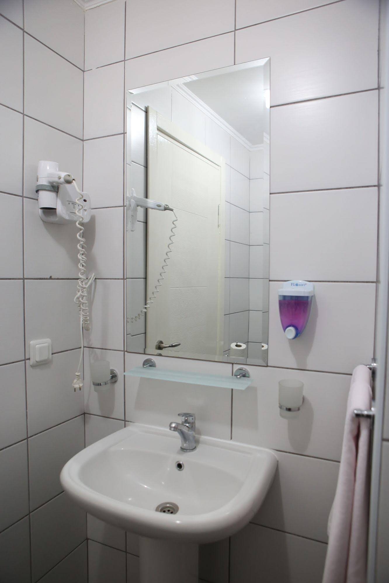 7. Art Feslegen Hotel