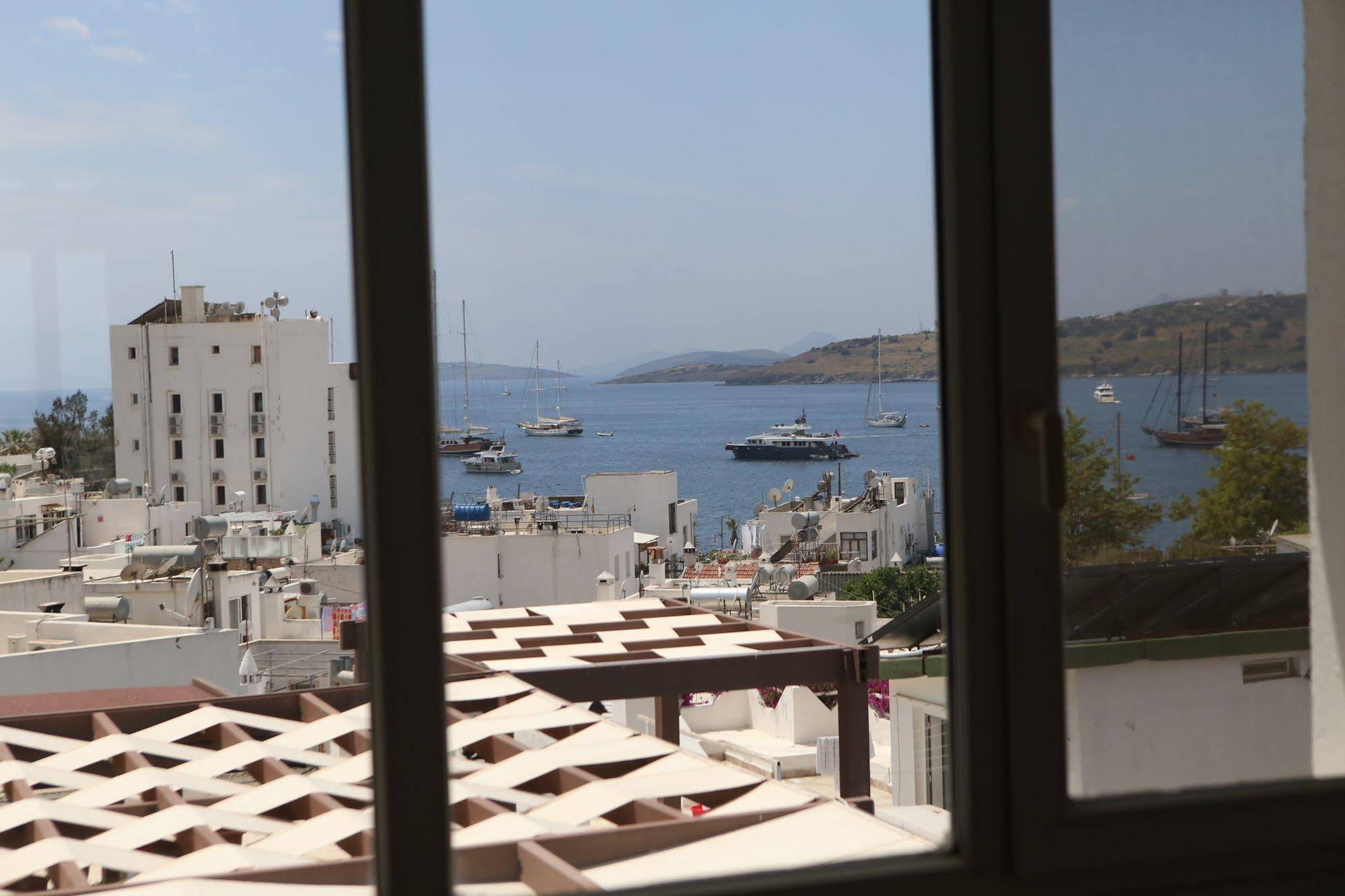 7. Art Feslegen Hotel