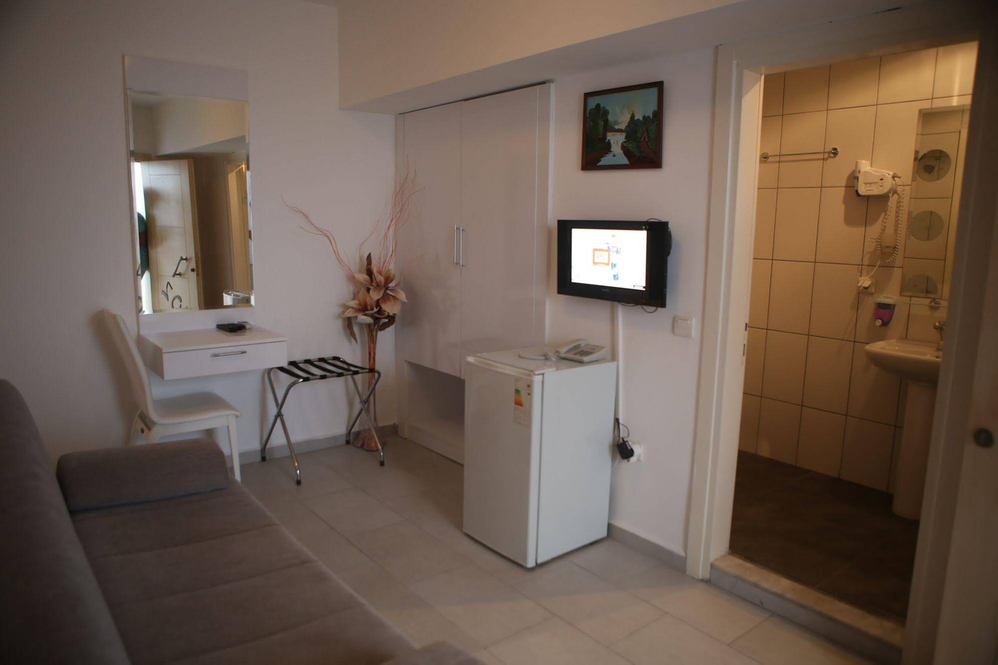 7. Art Feslegen Hotel