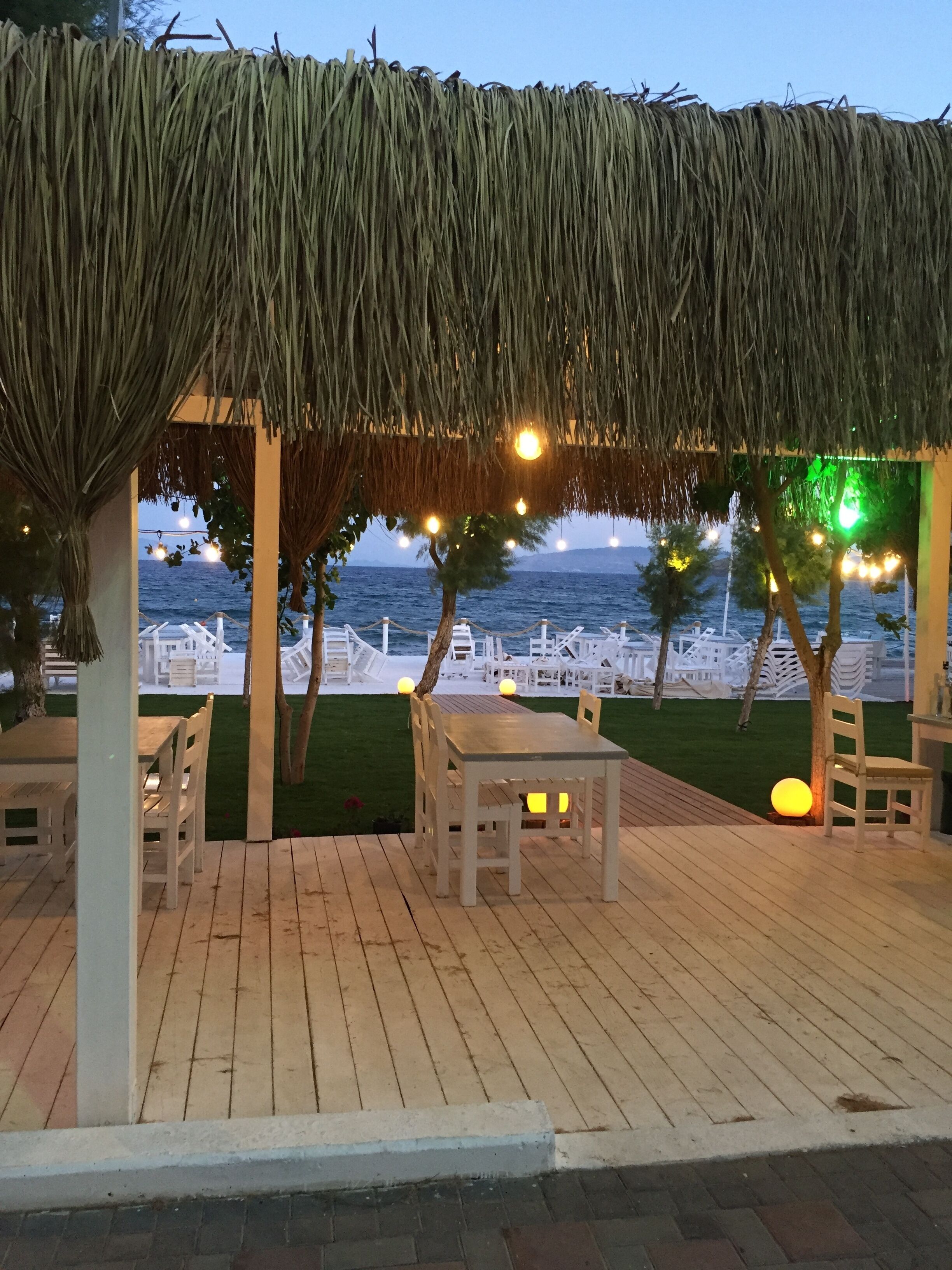 Ali’s Hotel Restaurant Beach