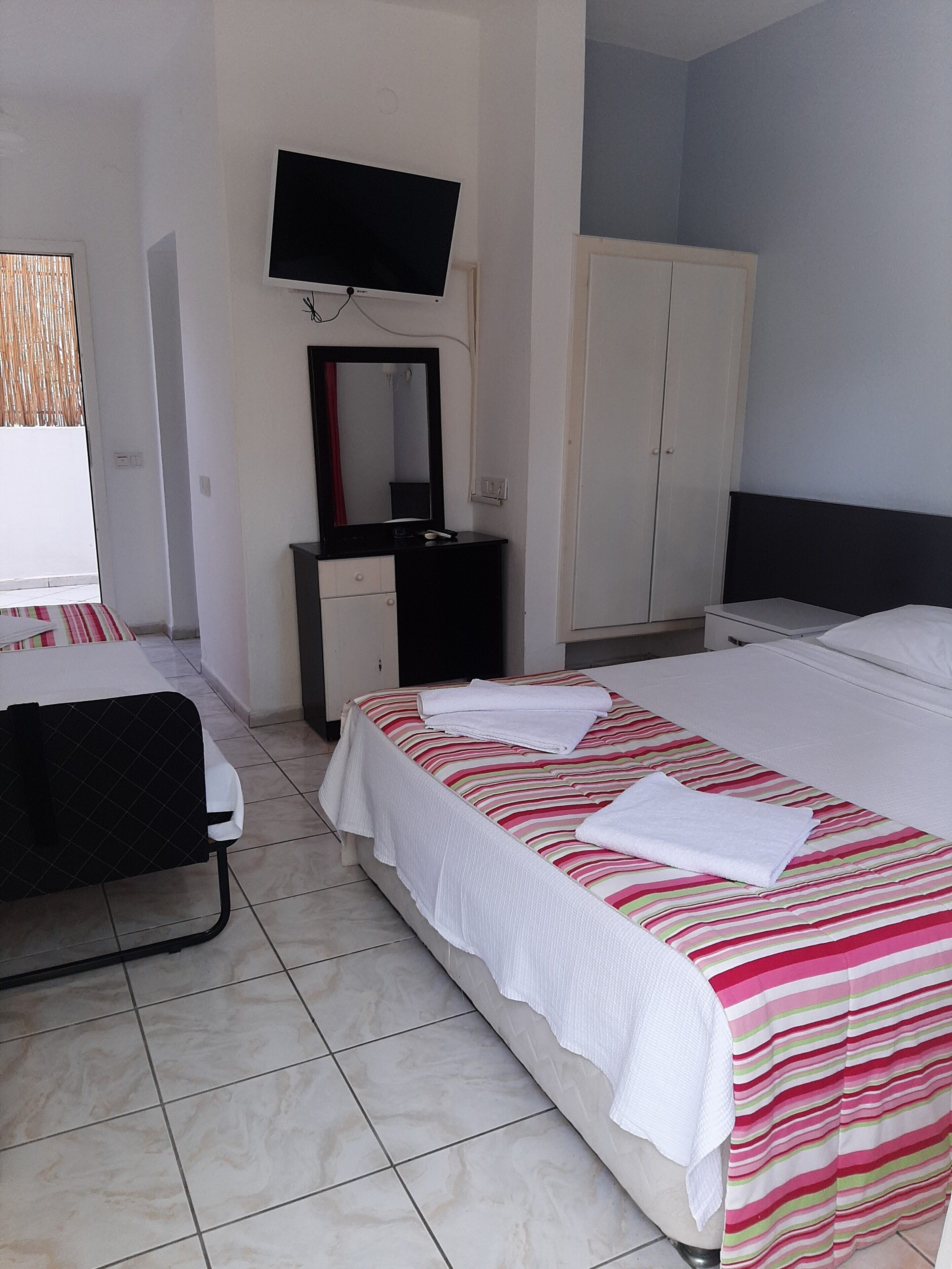 Ali’s Hotel Restaurant Beach