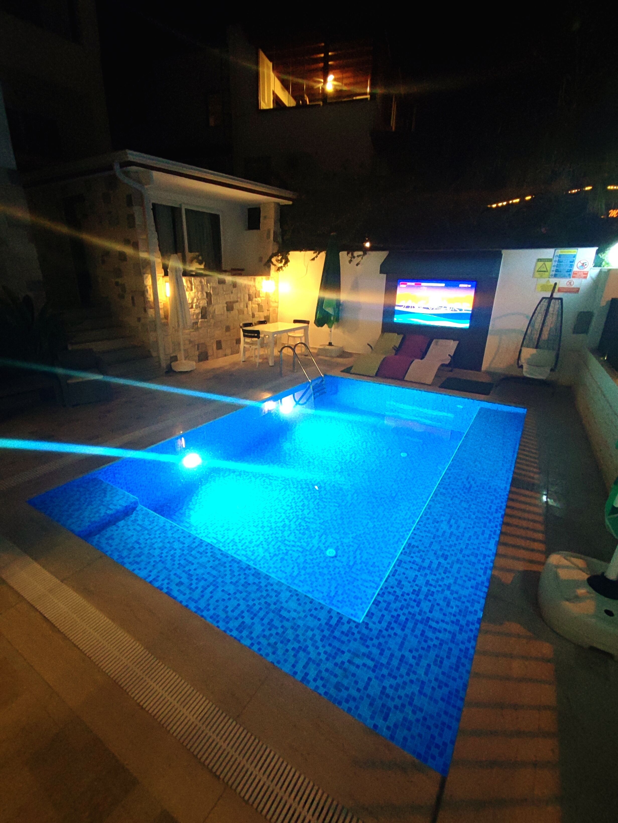 Exen By Weekend Otel