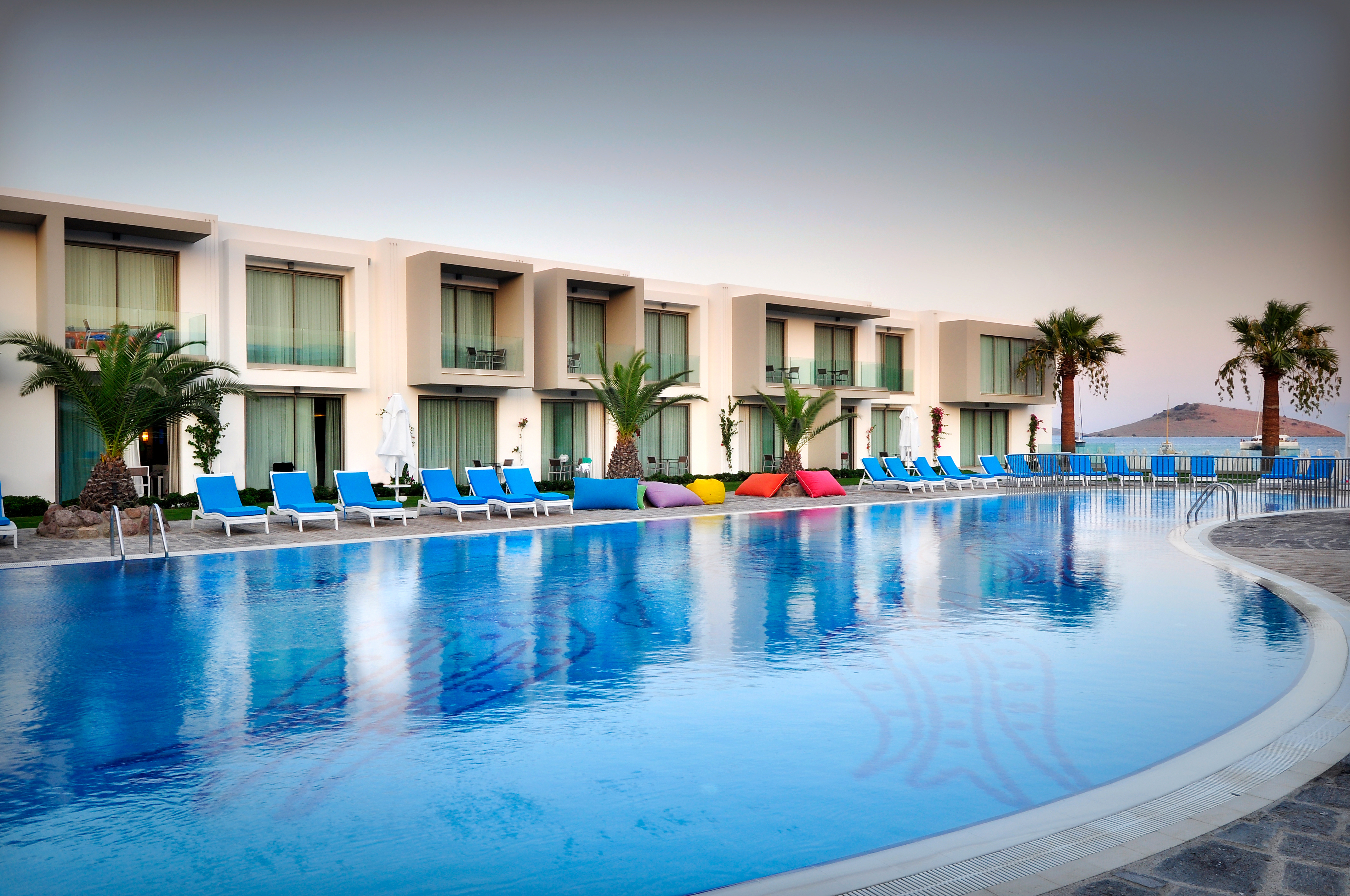 Luga Boutique Hotel  -  Beach & Restaurant