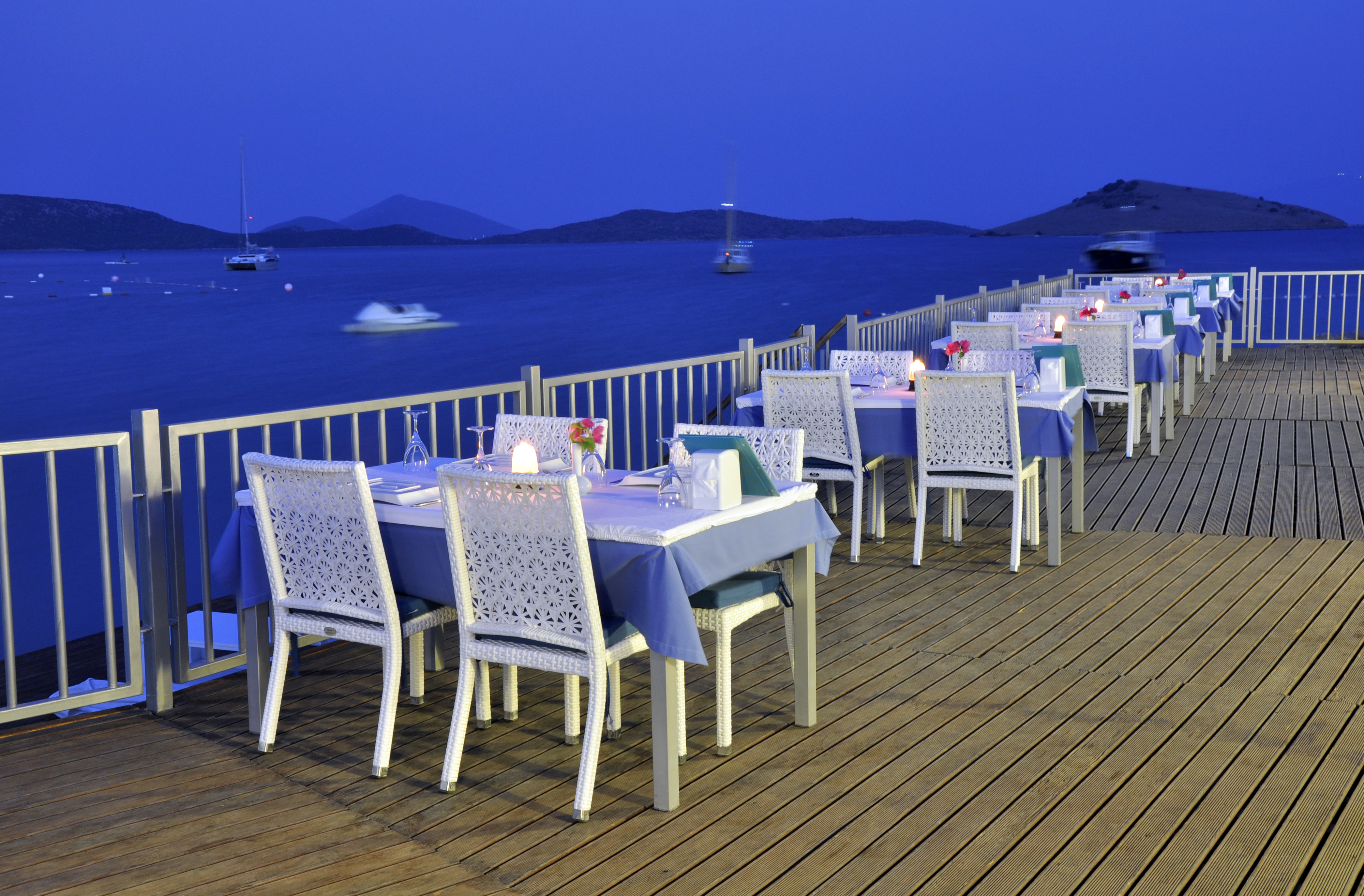 Luga Boutique Hotel  -  Beach & Restaurant