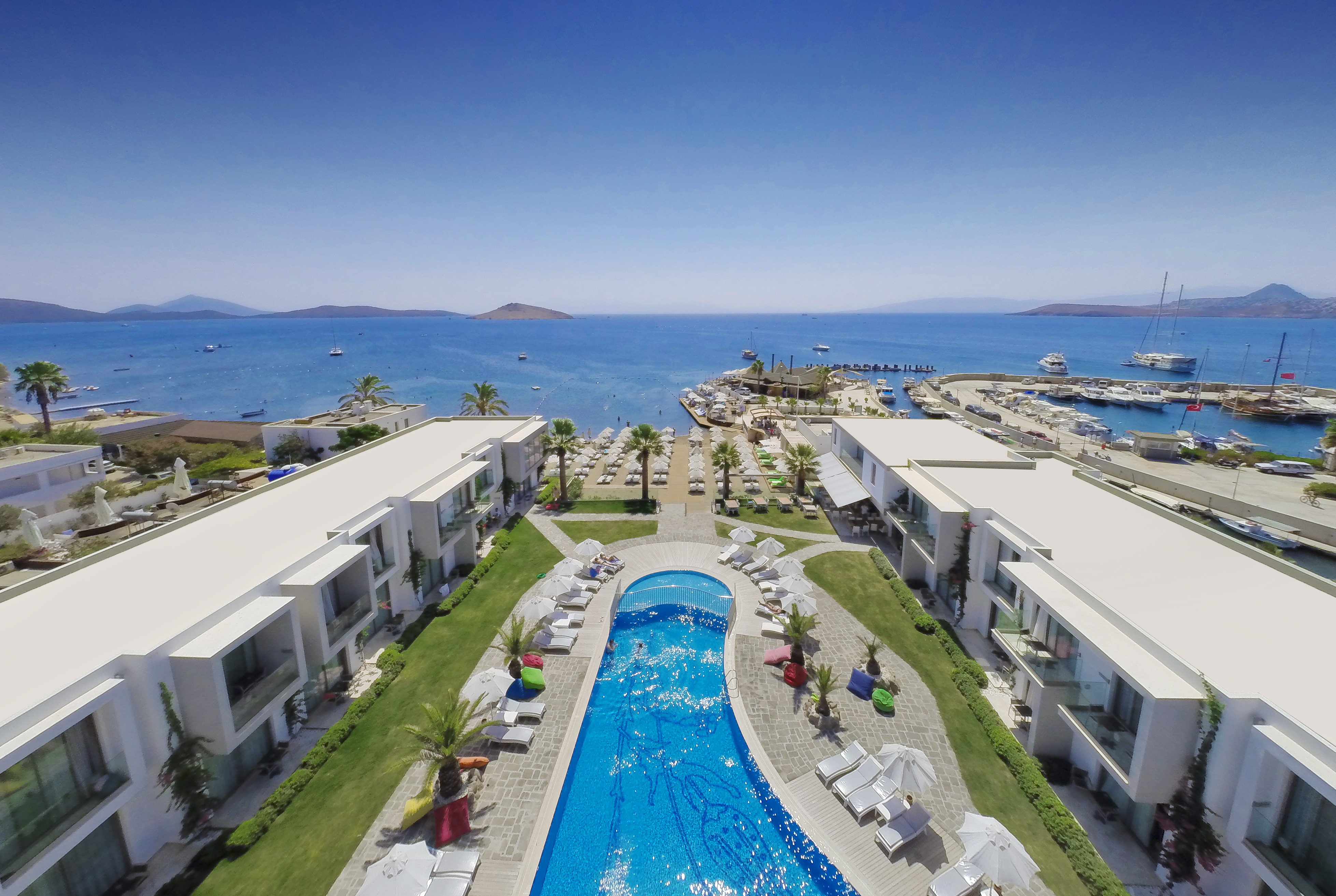 Luga Boutique Hotel  -  Beach & Restaurant