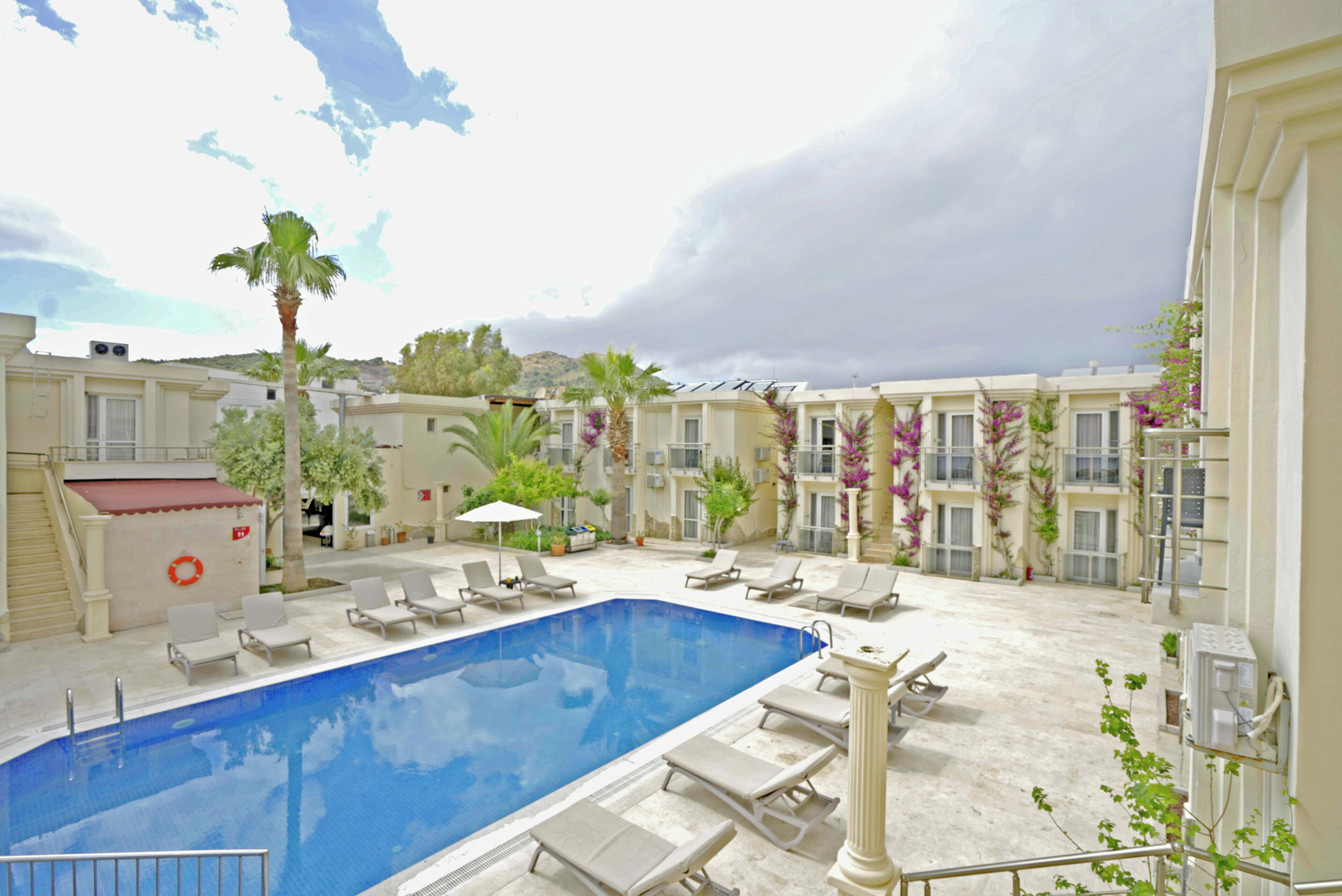 Omer Aybak Beach Hotel